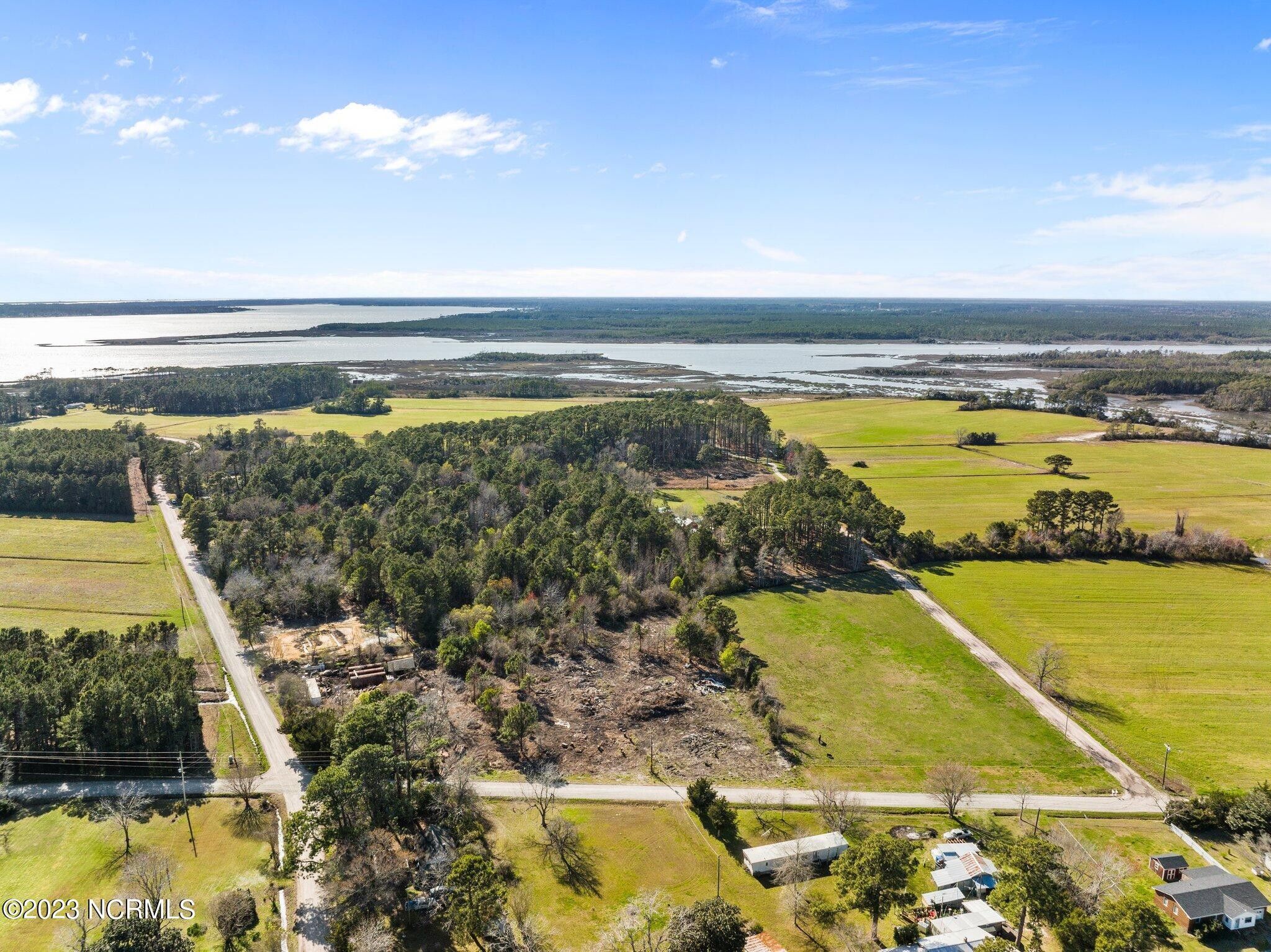 10 Acres, 833 Russells Creek Road, Beaufort, NC 28516 Land and Farm