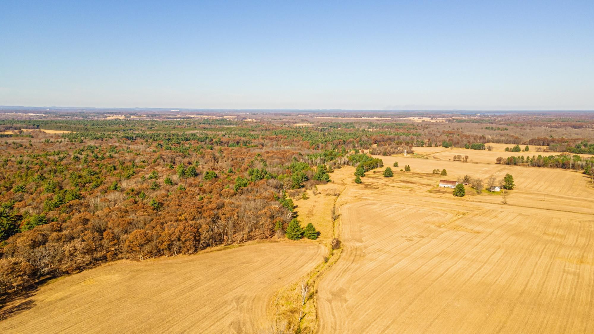 N8905 River Road, Camp Douglas, WI 54618 MLS Juneau 400 Land and Farm