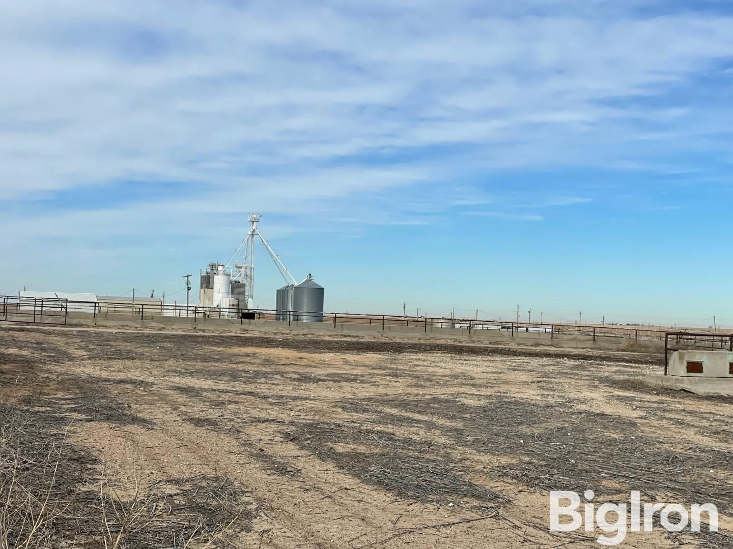 560 acres in Turpin, OK, 73950 Land and Farm