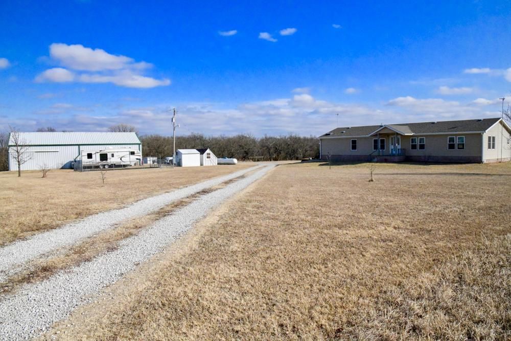 40 Acres, 1139 Road 270, Emporia, KS 66801 Land and Farm