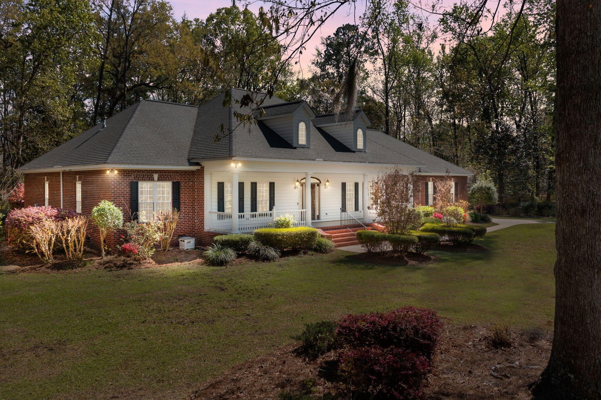 0.94 Acres, 301 Woodland Drive, Summerville, SC 29485 Land and Farm