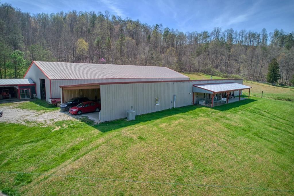 288 Acres, 6910 Ky Hwy 364, West Liberty, KY 41472 Land and Farm