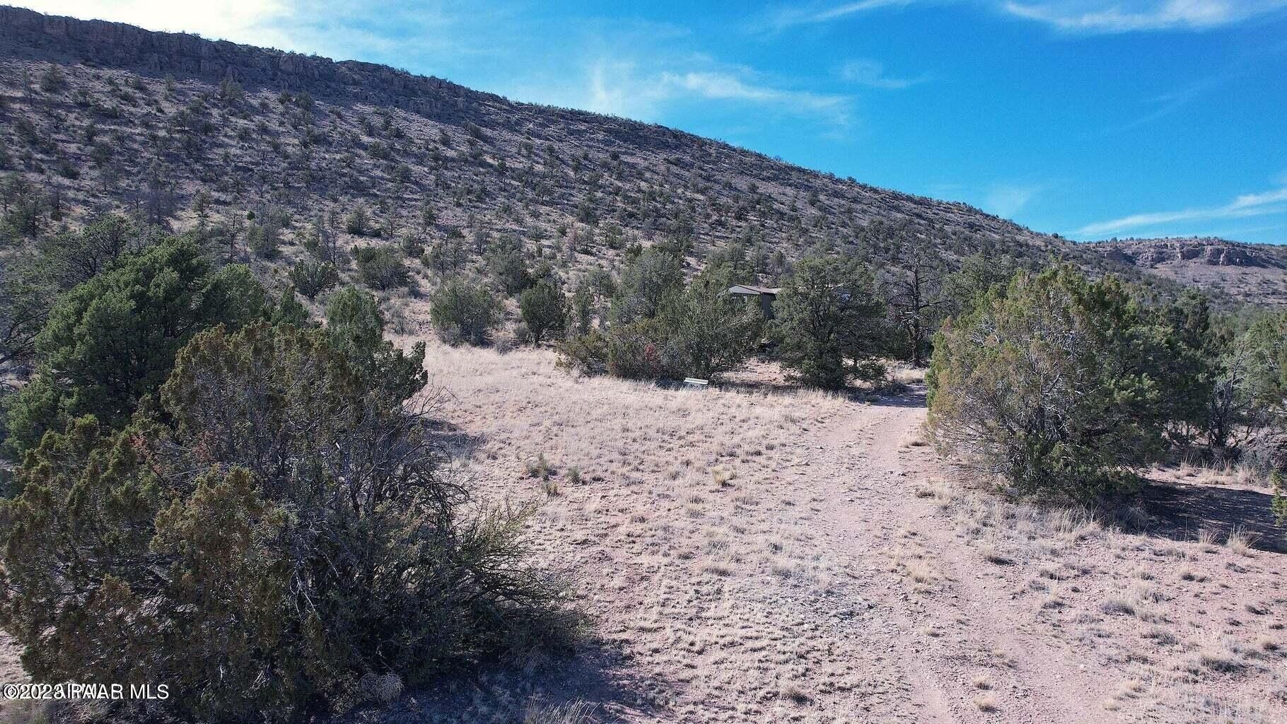 7.23 Acres, 01 Sierra Verde Ranch Unit 30, Seligman, AZ 86337 Land