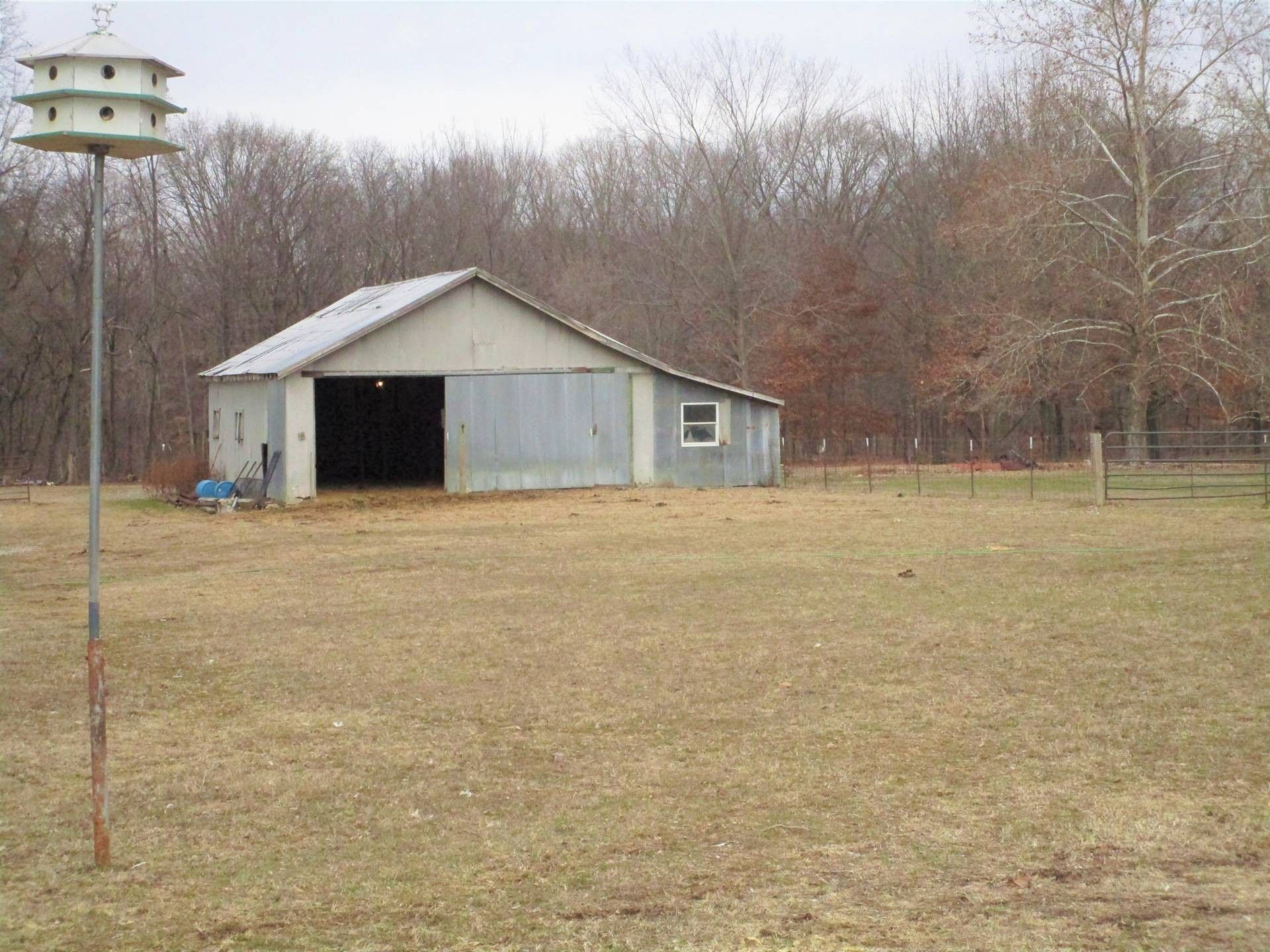 5 Acres, 1972E Country Road 1985 N, Crossville, IL 62827 Land and Farm