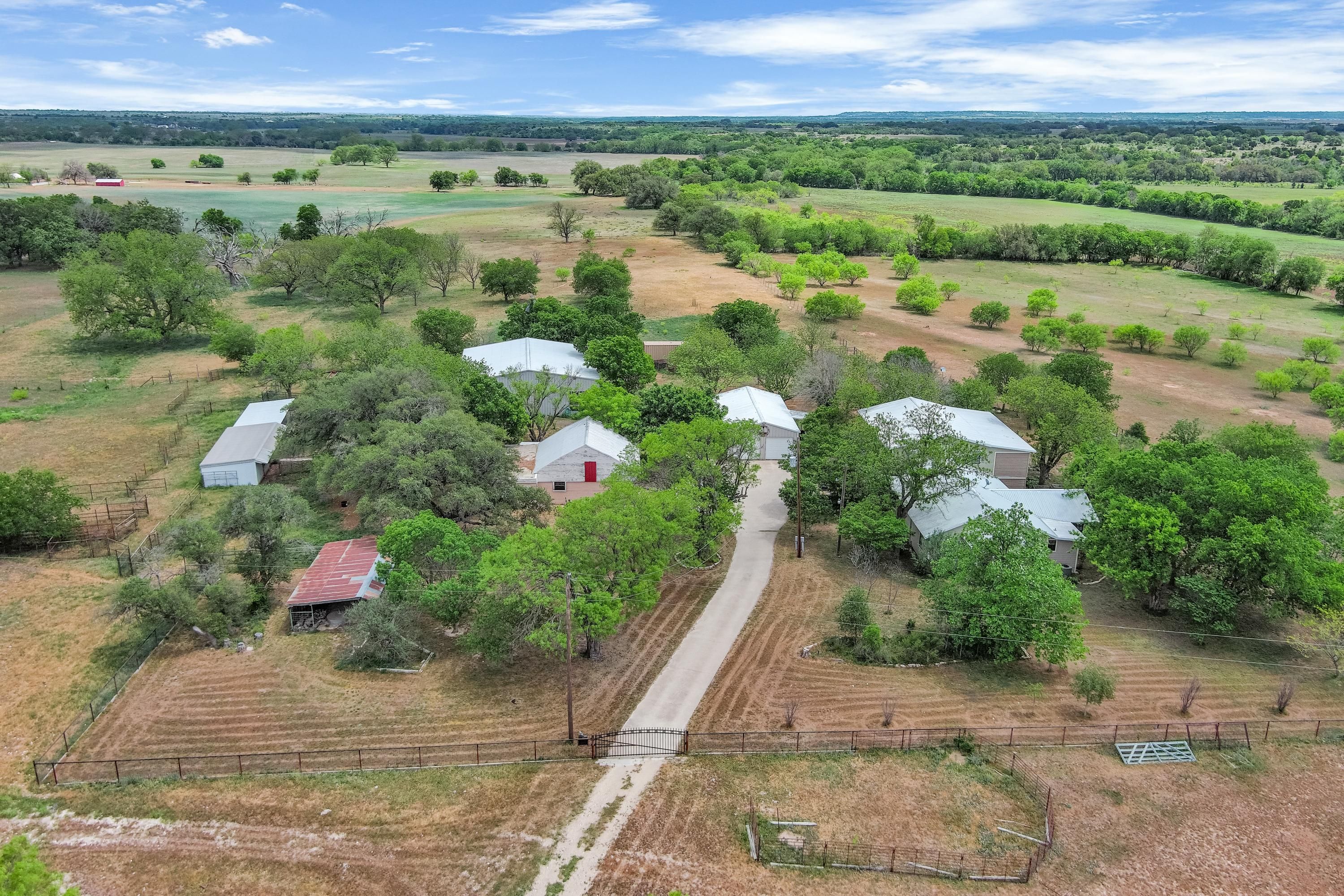 293.4 Acres, 710 County Road 627, Hamilton, TX 76531 Land and Farm