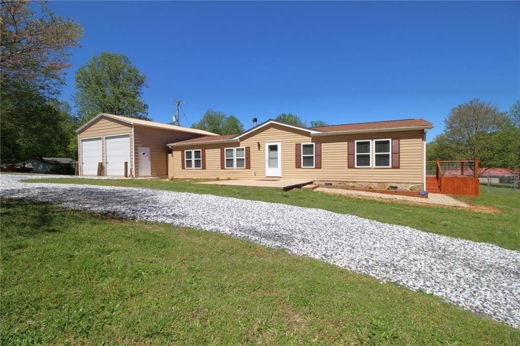 0.76 Acres, 201 Timberlake One Circle, Seneca, SC 29678 Land and Farm