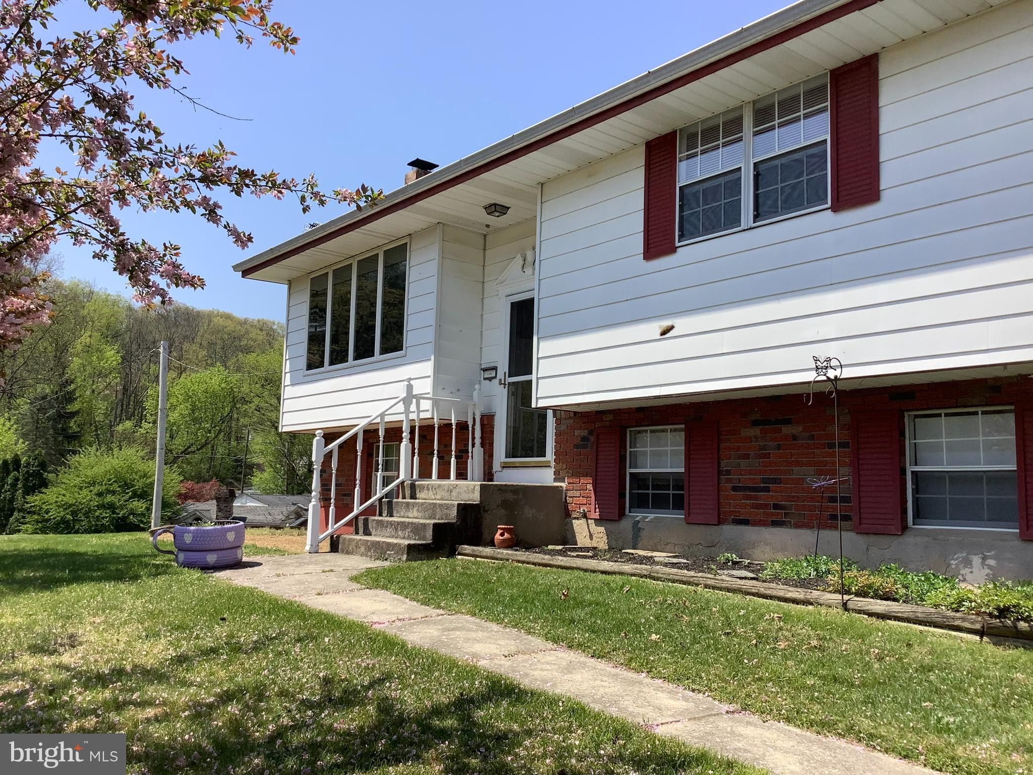 1.18 Acres, 7118 KINGSTEAD DRIVE, Slatington, PA 18080 Land and Farm