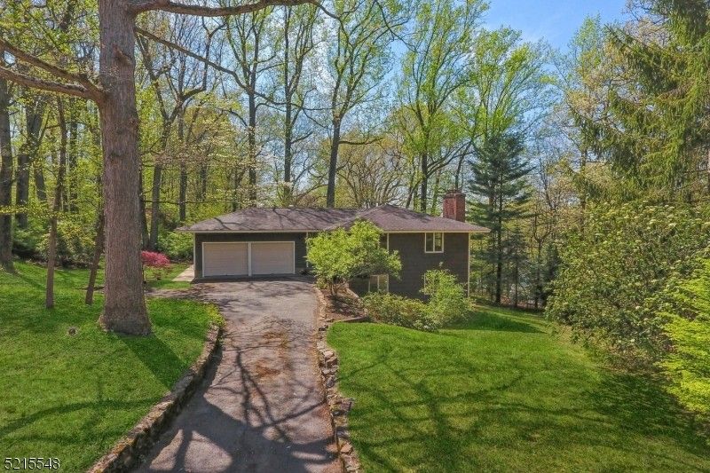 0.69 Acres, 8 Rockledge Trail, Chatham, NJ 07928 Land and Farm