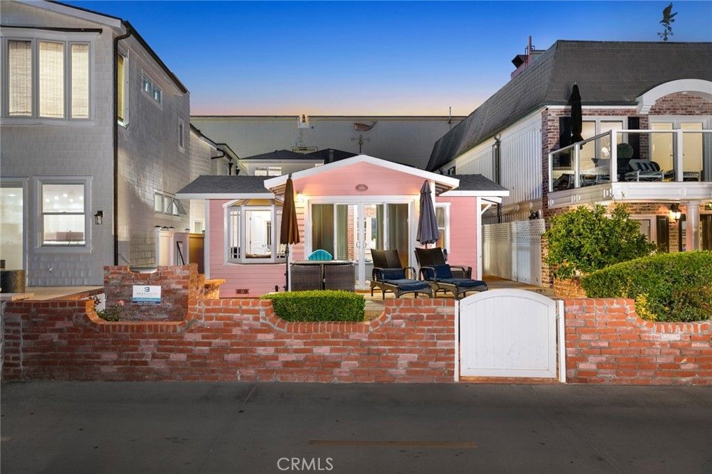 0.06 Acres, 306 E Oceanfront, Newport Beach, CA 92661 Land and Farm