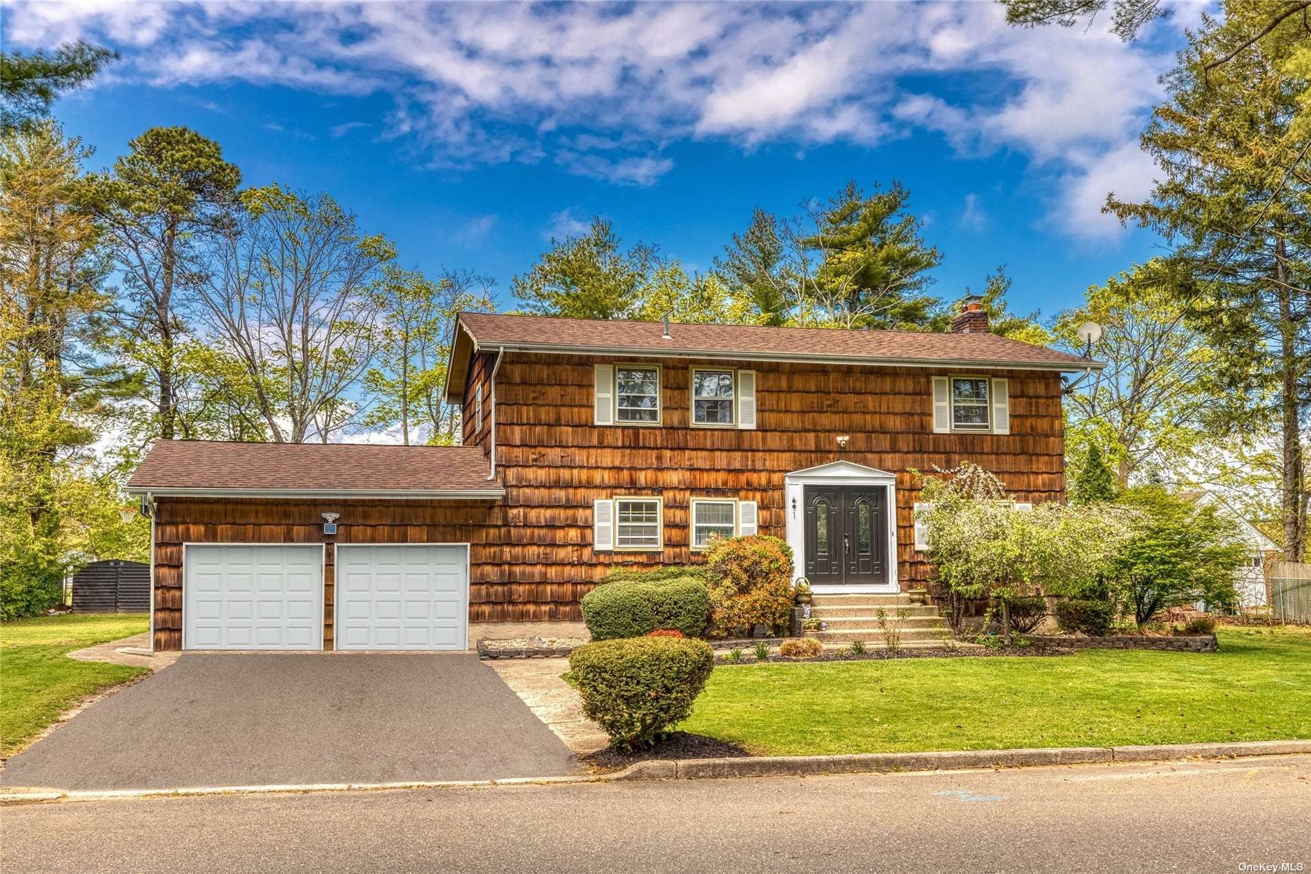 0.36 Acres, 691 Lakeway Drive, West Babylon, NY 11704 Land and Farm