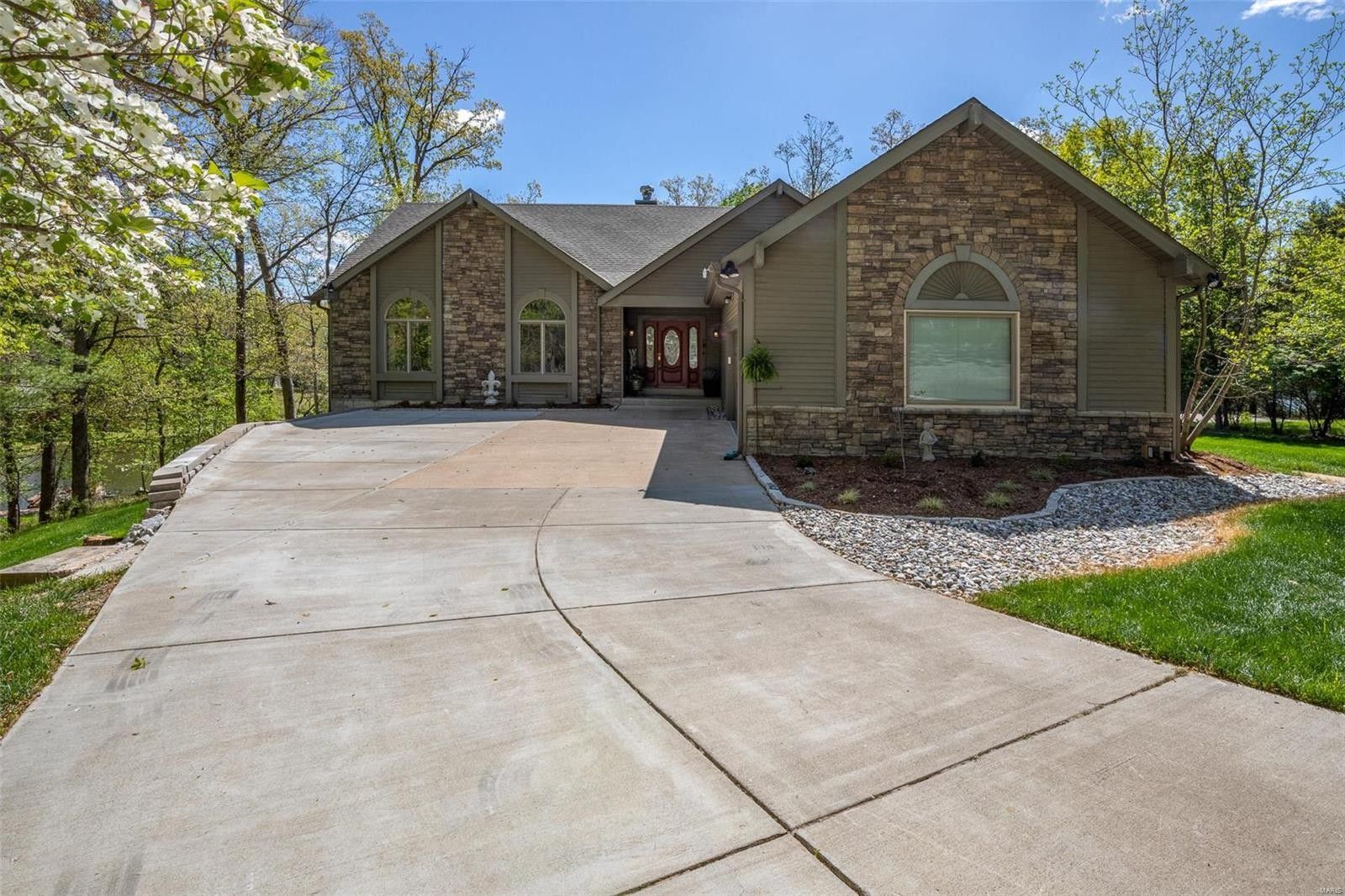 1.33 Acres, 513 Woodlake View Drive, Innsbrook, MO 63390 Land and Farm