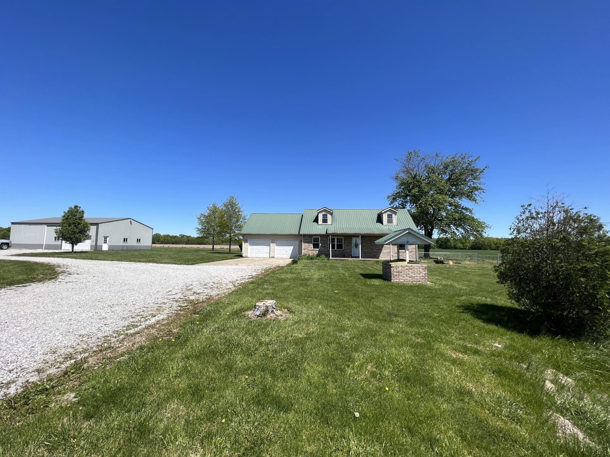 8175 US HWY 50 Iuka IL, Iuka, IL 62881 Land and Farm