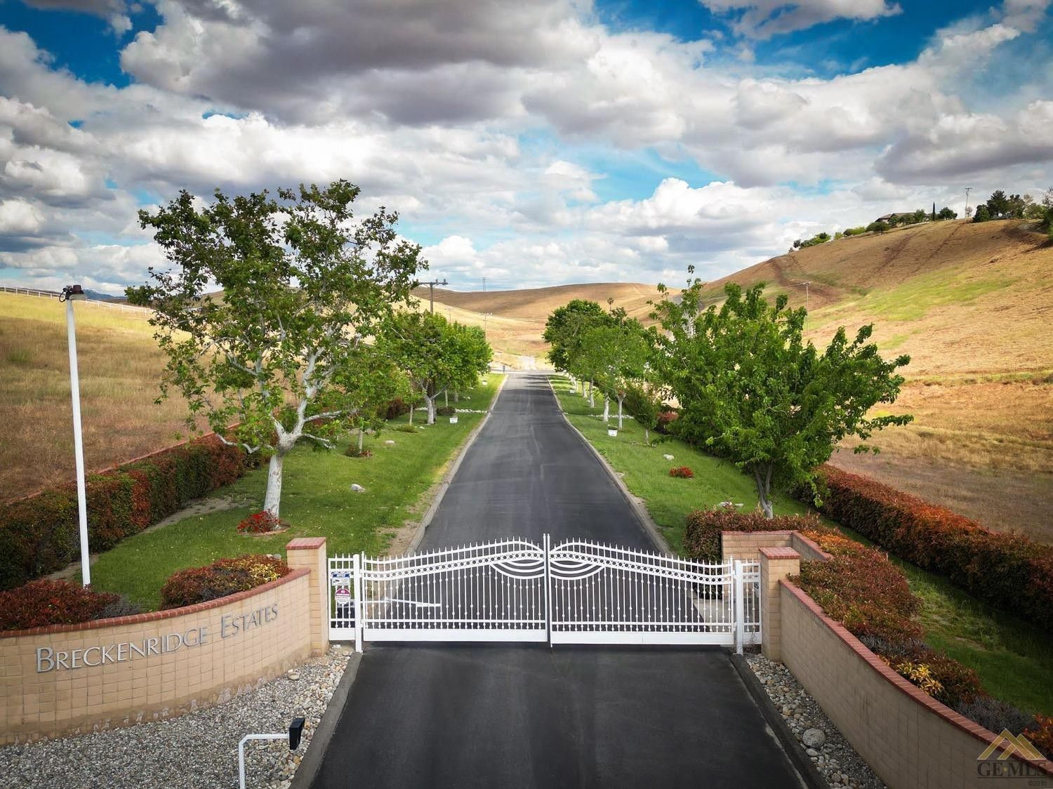 19.77 Acres, 0 Breckenridge Road, Bakersfield, CA 93307 Land and Farm