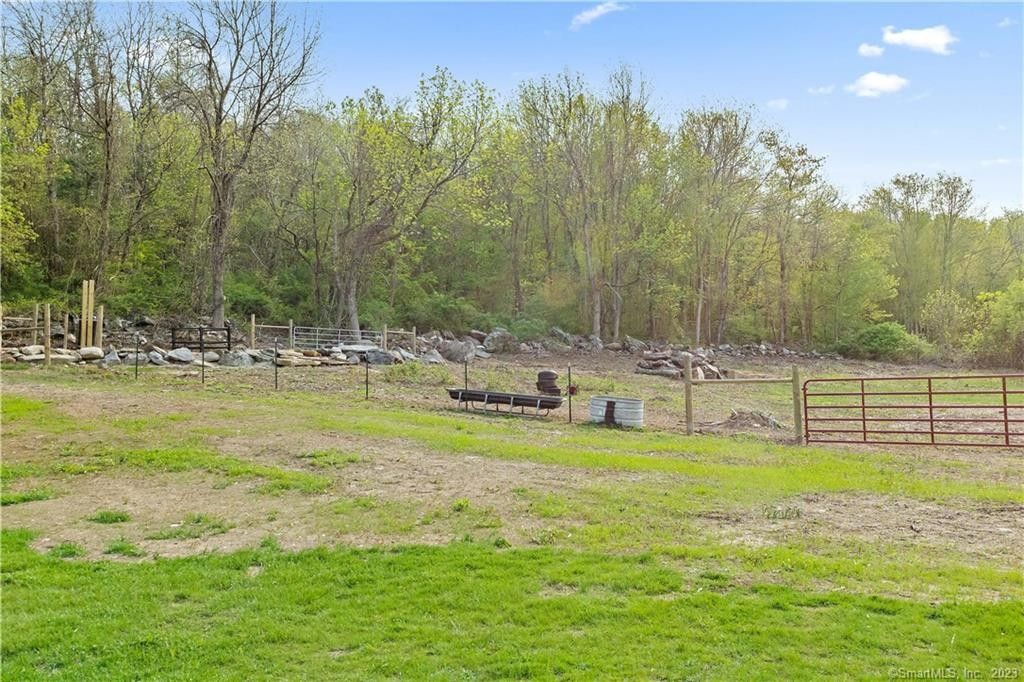 2 Acres, 248 Killingly Road, Pomfret, CT 06259 Land and Farm