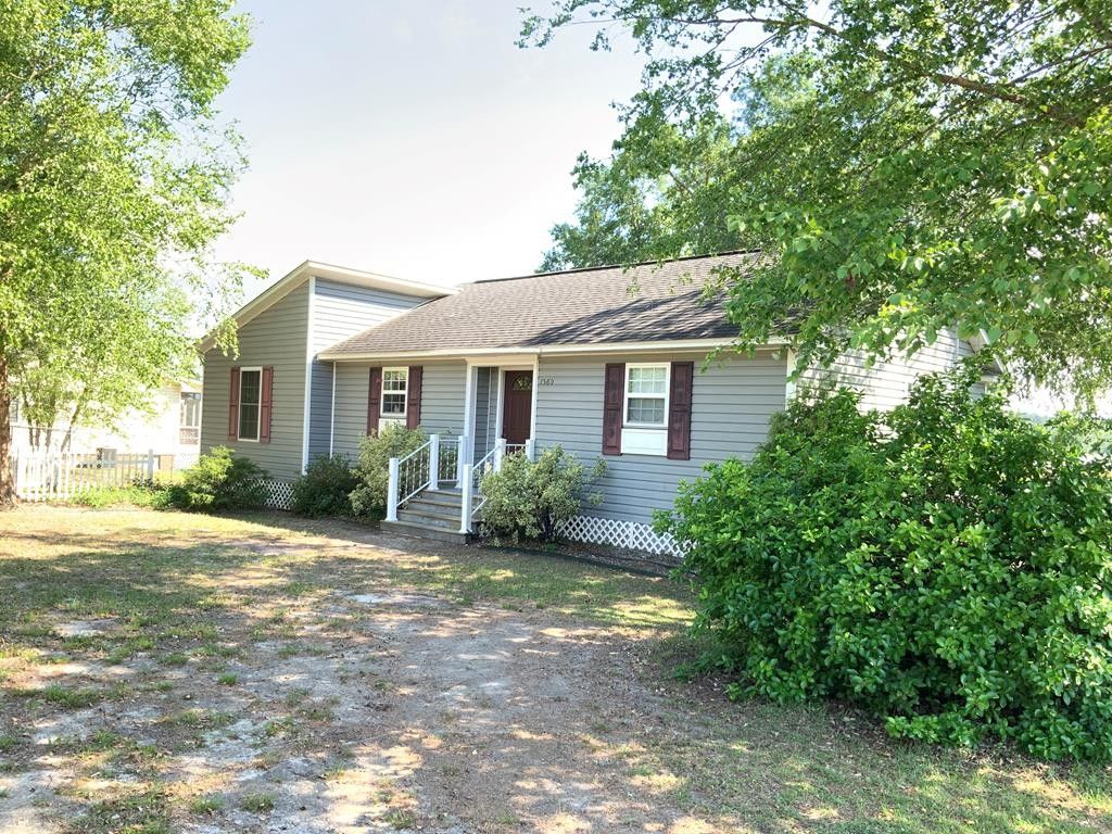 0.6 Acres, 1560 Cottage Dr, Summerton, SC 29148 Land and Farm