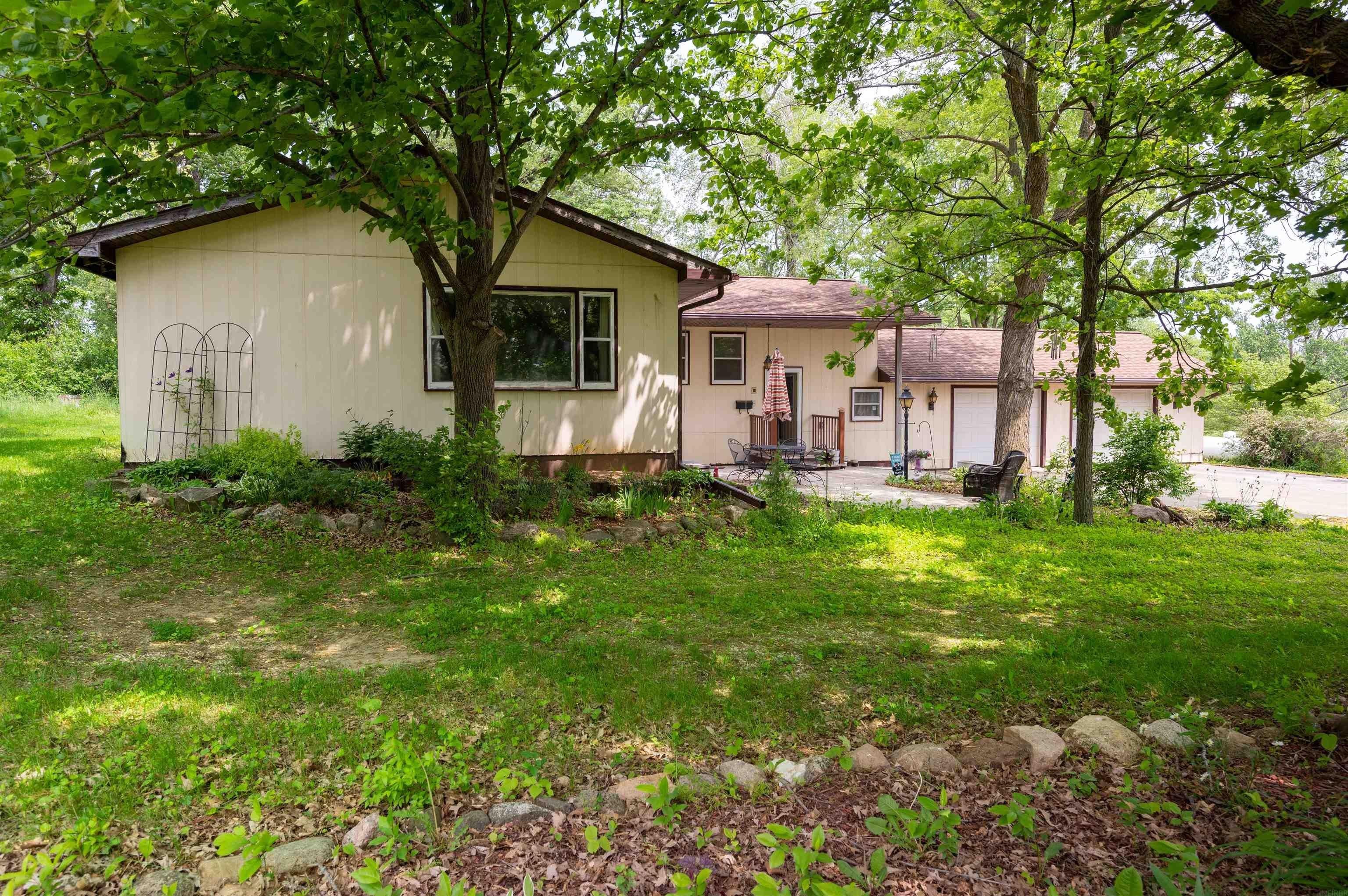 9.95 Acres, 604 E 2nd, Beaman, IA 50609 Land and Farm