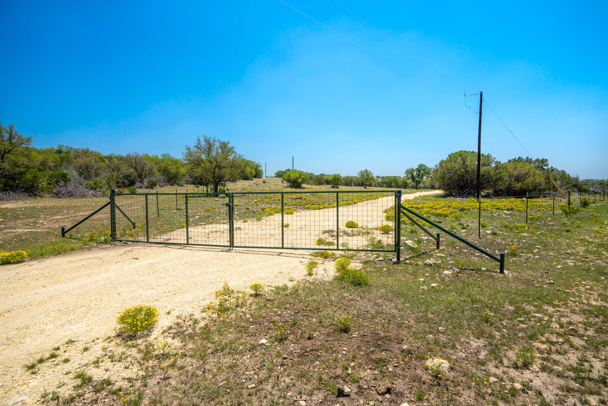 101 Acres, Rocksprings, TX 78880 Land and Farm