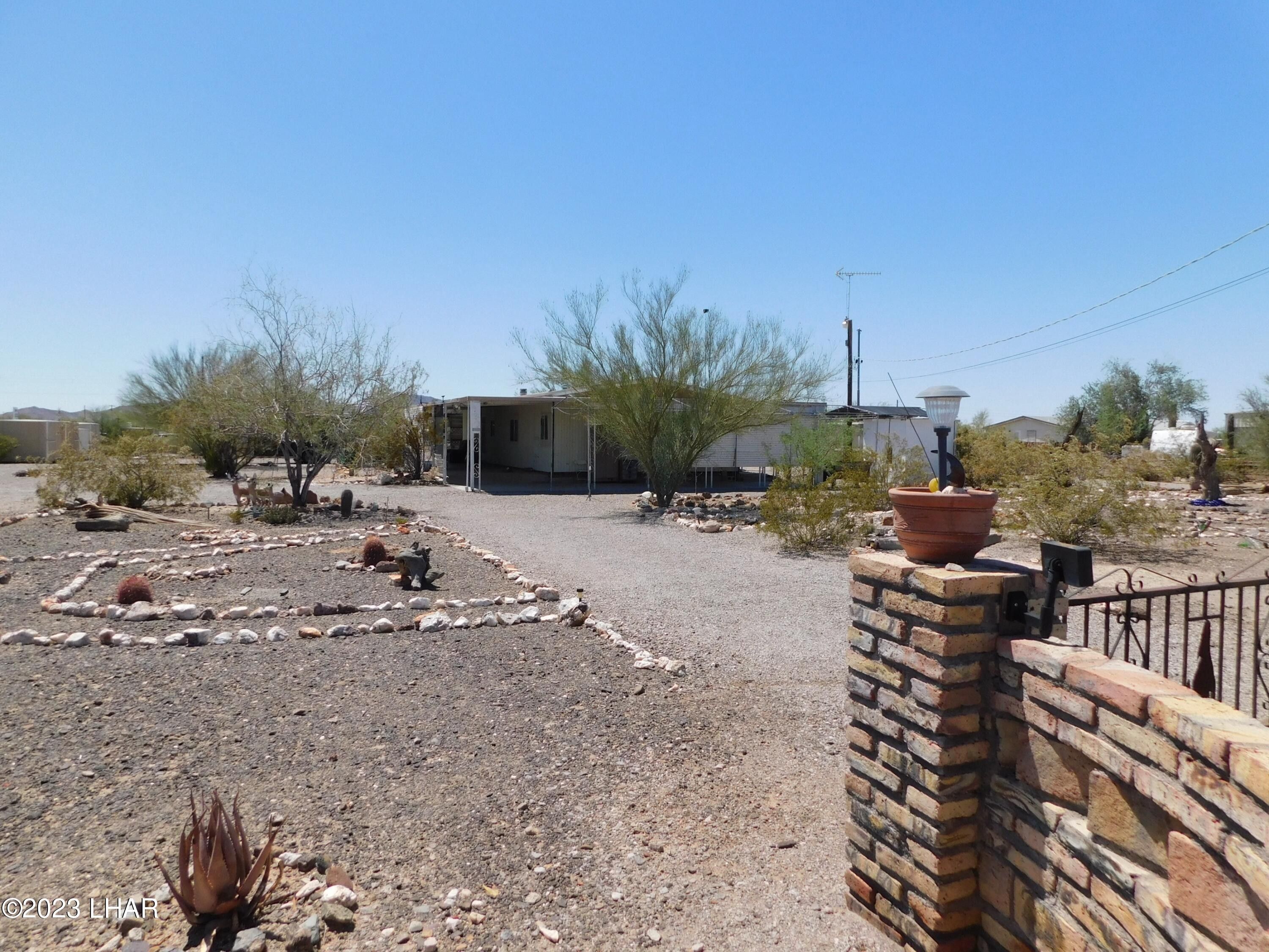 1.05 Acres, 630 N Chase Ave, Quartzsite, AZ 85346 Land and Farm