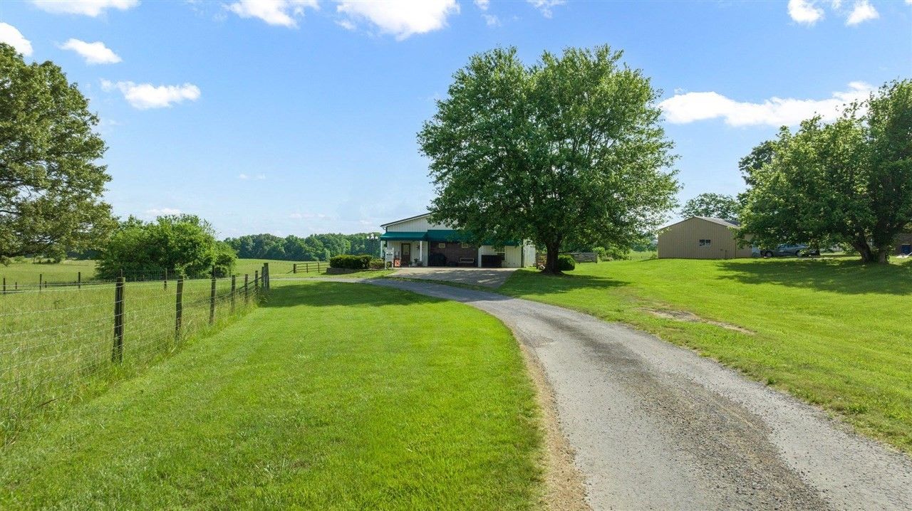 12.13 Acres, 10095 B Glasgow Road, Smiths Grove, KY 42171 Land and Farm