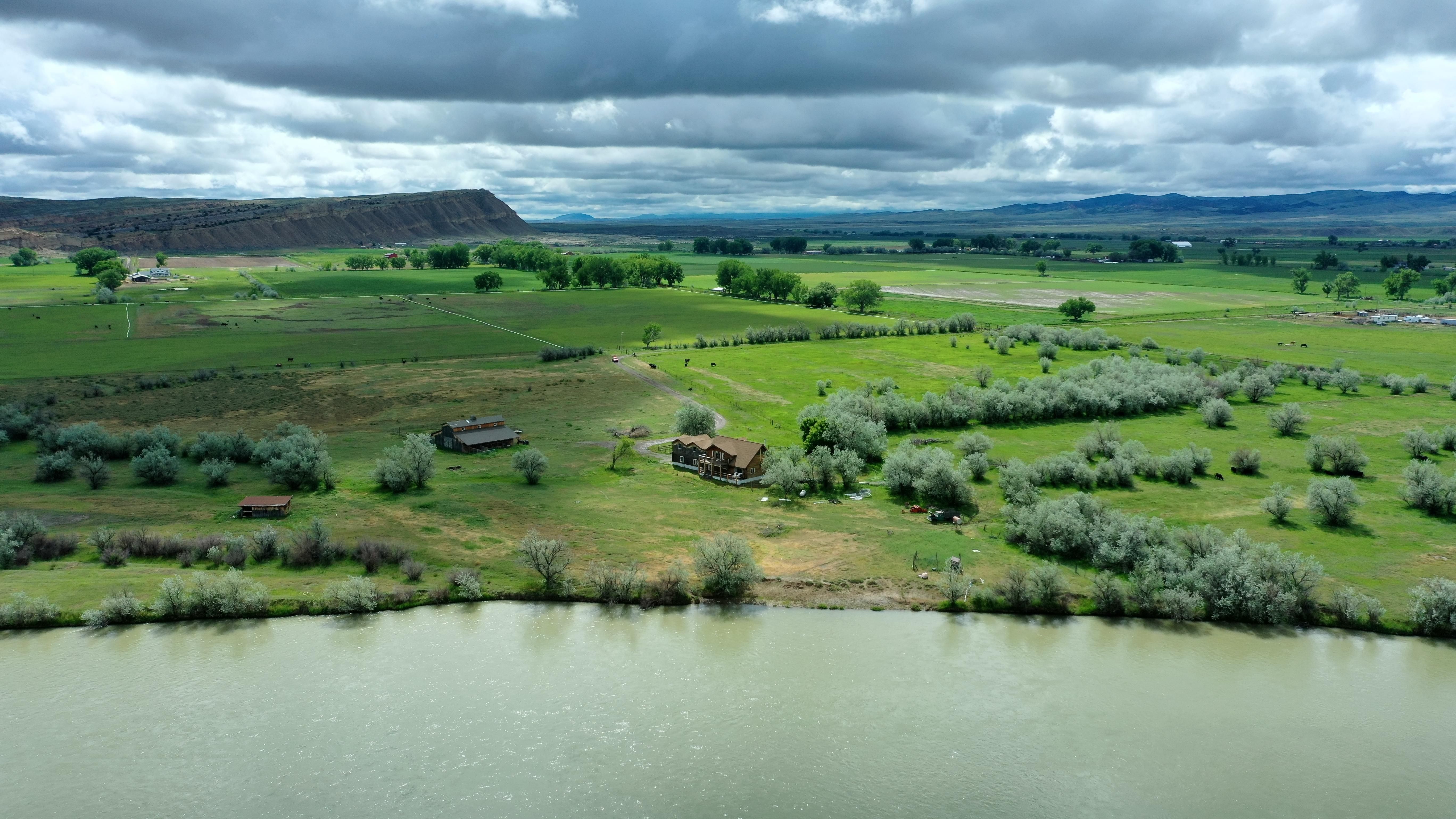 985 Skelton Road, Thermopolis, WY 82443 Land and Farm