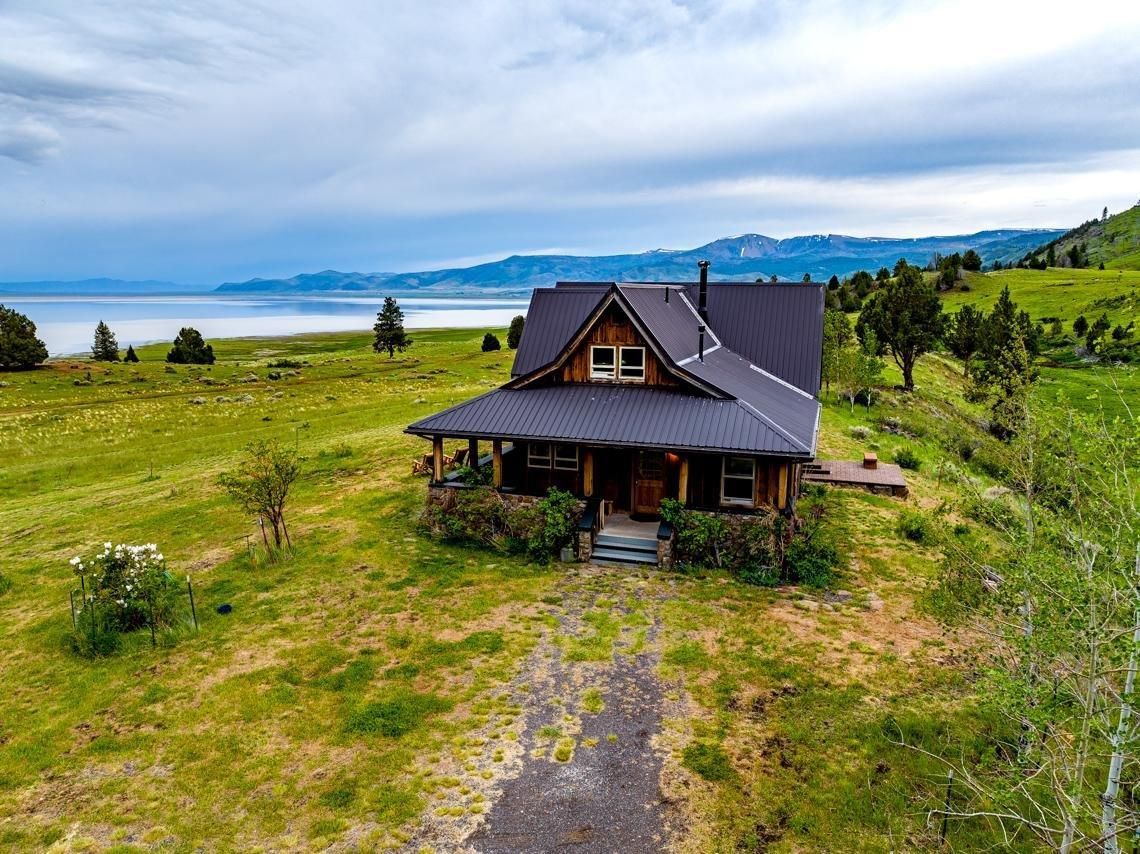 135.72 Acres, 47490 Hwy 31, Summer Lake, OR 97640 Land and Farm