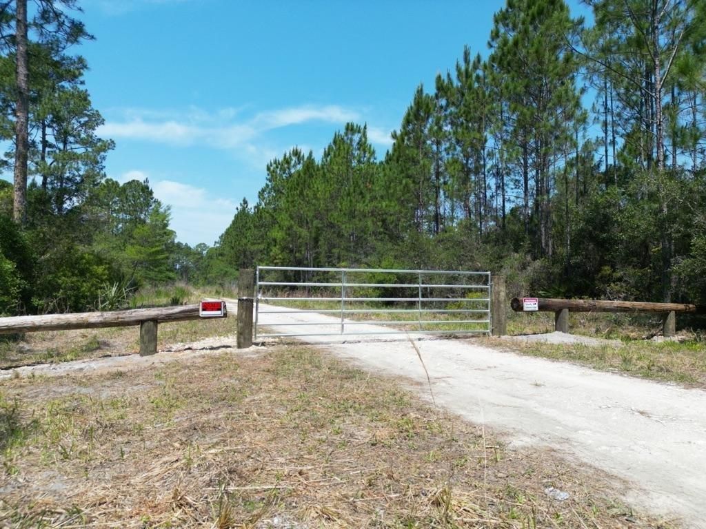 13.9 Acres, TBD SW 67th Place, Cedar Key, FL 32625 Land and Farm