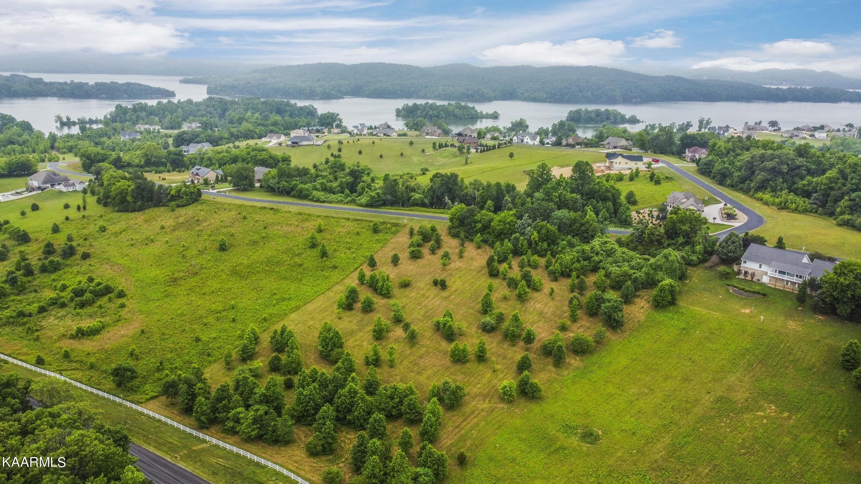 4.4 Acres, 4.4 AC Roaming Fawn Drive, Rockwood, TN 37854 Land and Farm
