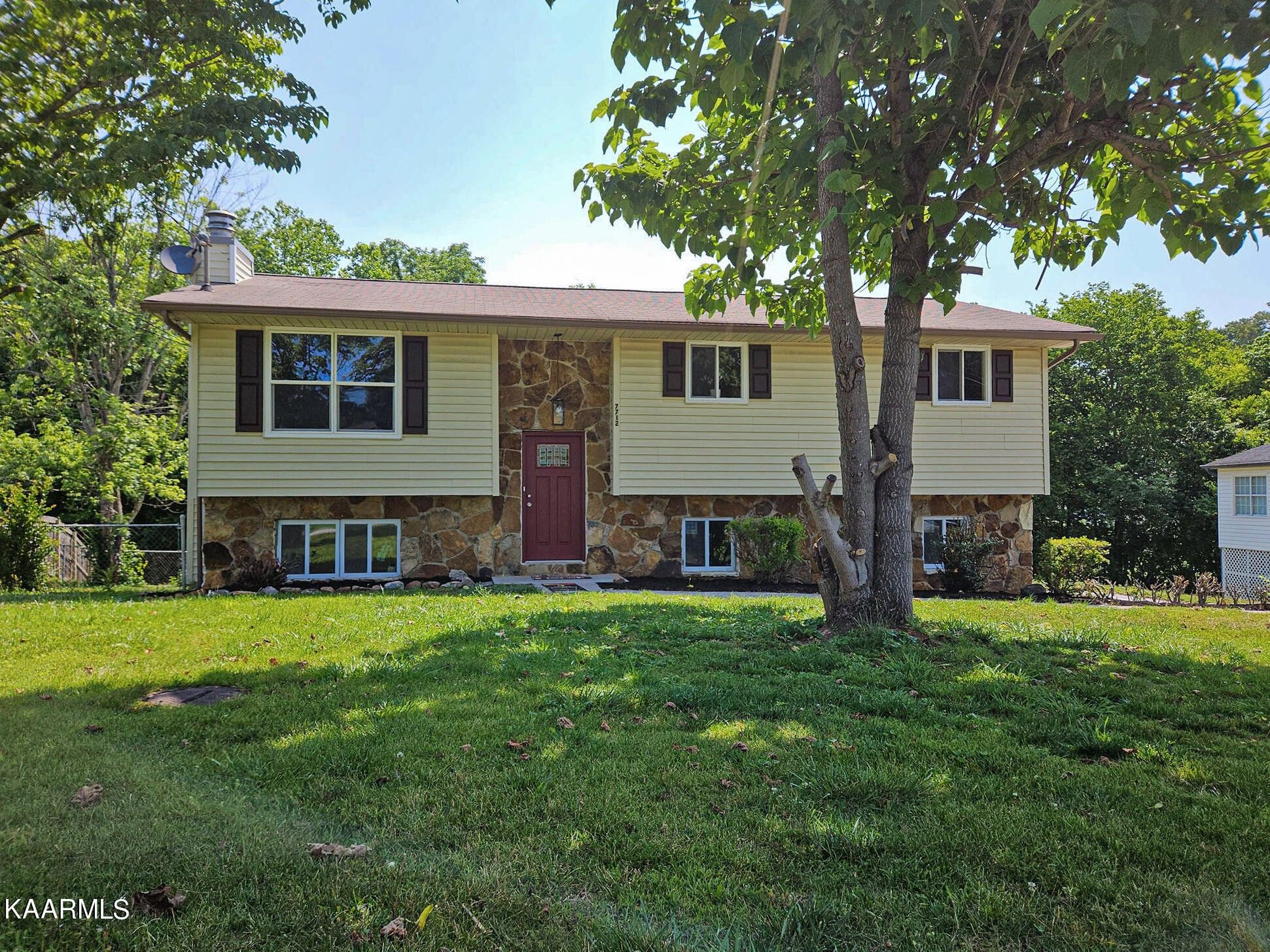 0.41 Acres, 7712 S Whispering Oak Circle, Powell, TN 37849 Land and Farm