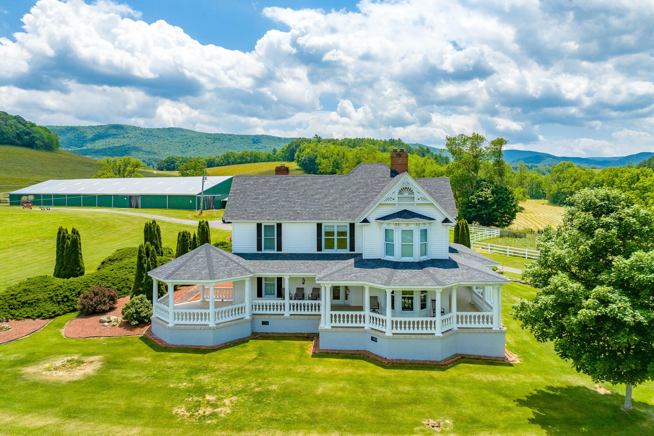 282 Maple Hill Dr, Speedwell, VA 24374 MLS 86983 Land and Farm