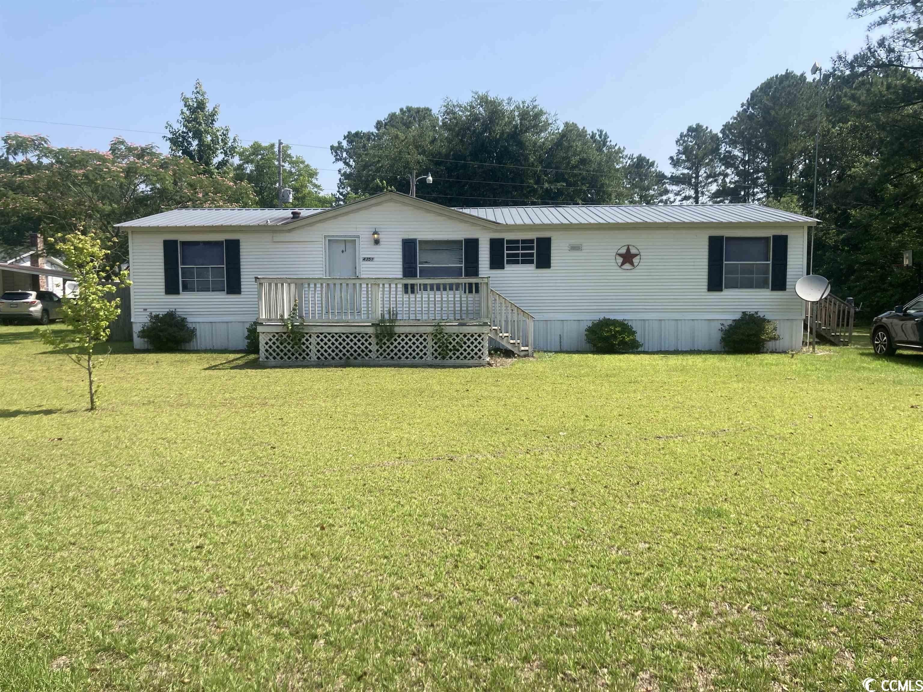 0.88 Acres, 4351 Huggins Rd., Lake City, SC 29560 Land and Farm