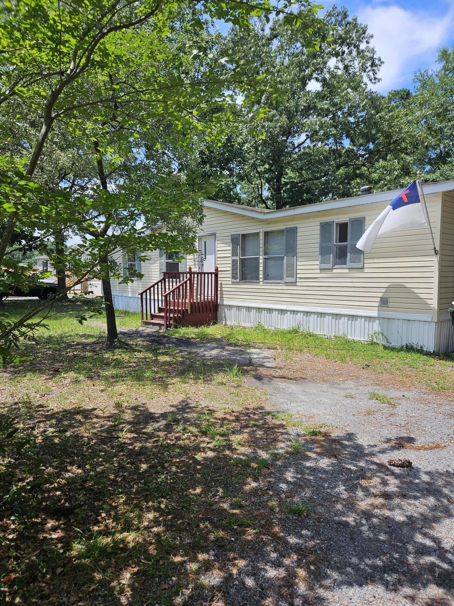 148 Albacore Road, Bonneau, SC 29431 MLS 23014685 Land and Farm