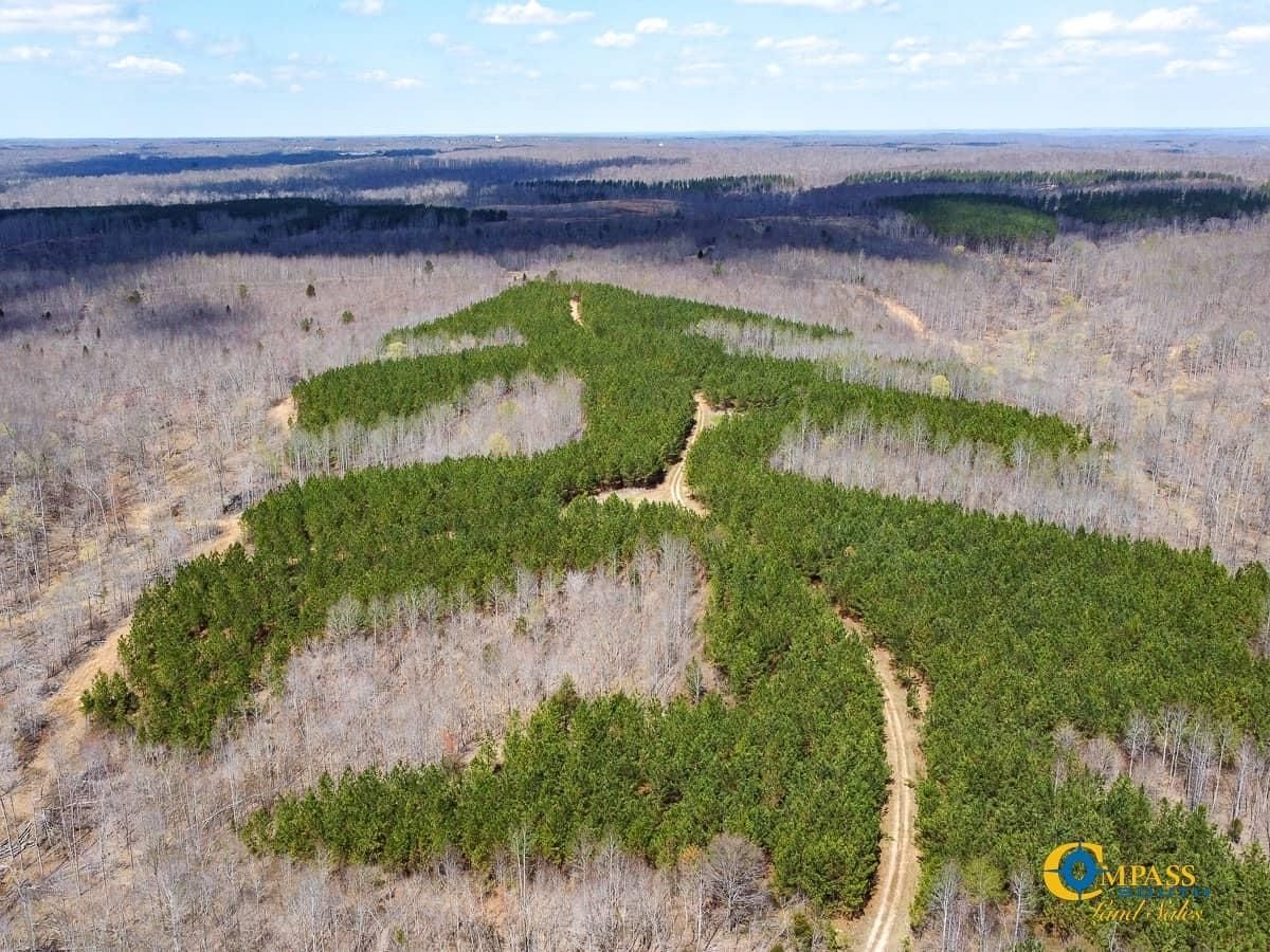 271 acres in Erin, TN, 37061 Land and Farm