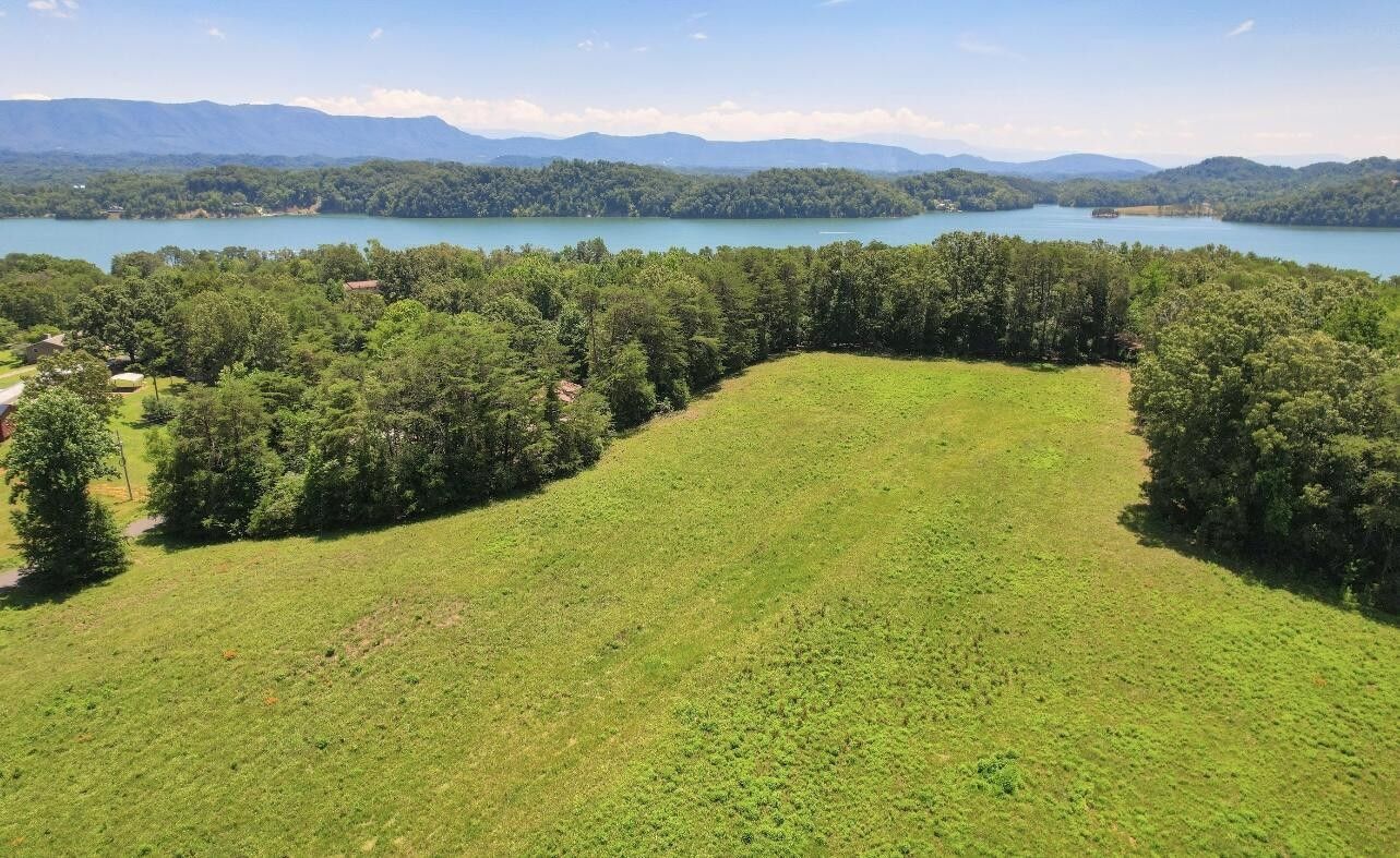 17.1 Acres, 184 & 185 Covington ROAD, Dandridge, TN 37725 Land and Farm