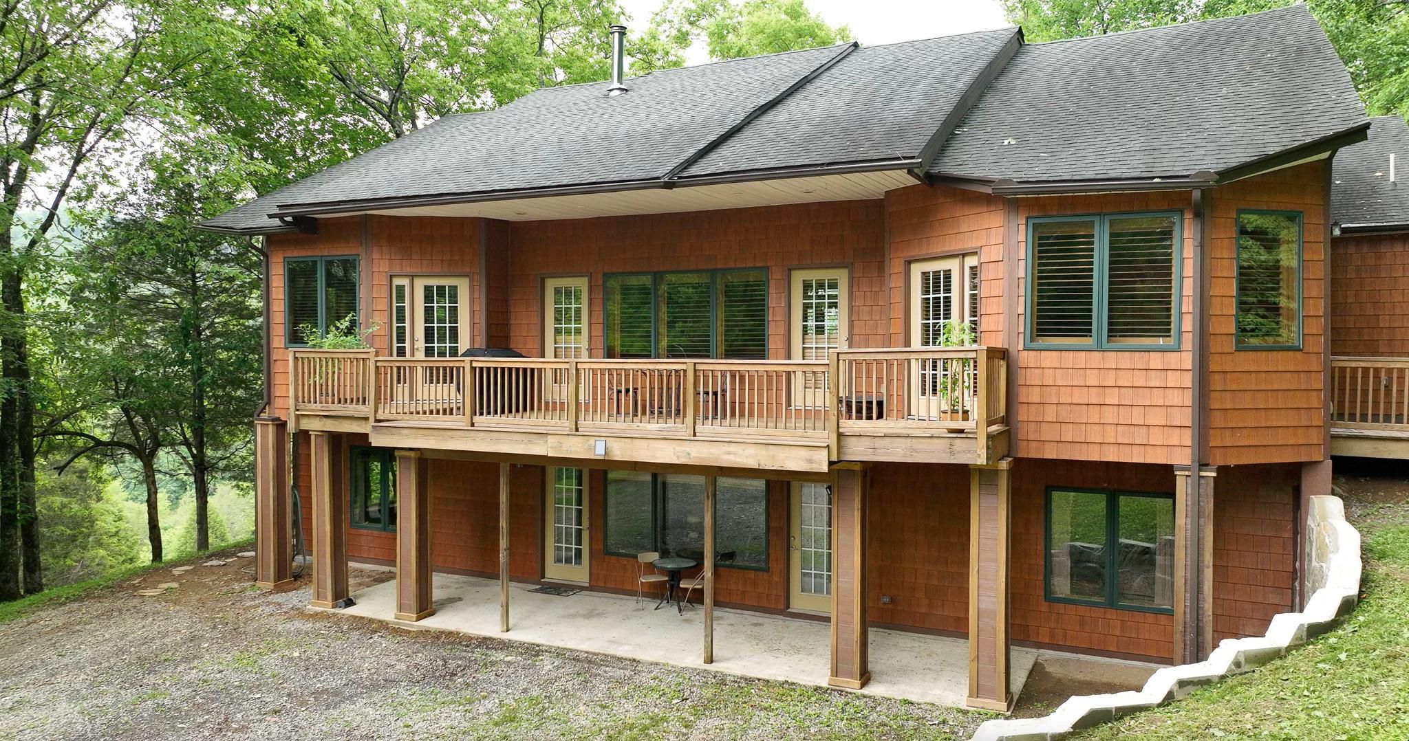 198C Old Wolf Hill Road, Bethpage, TN 37022 Land and Farm