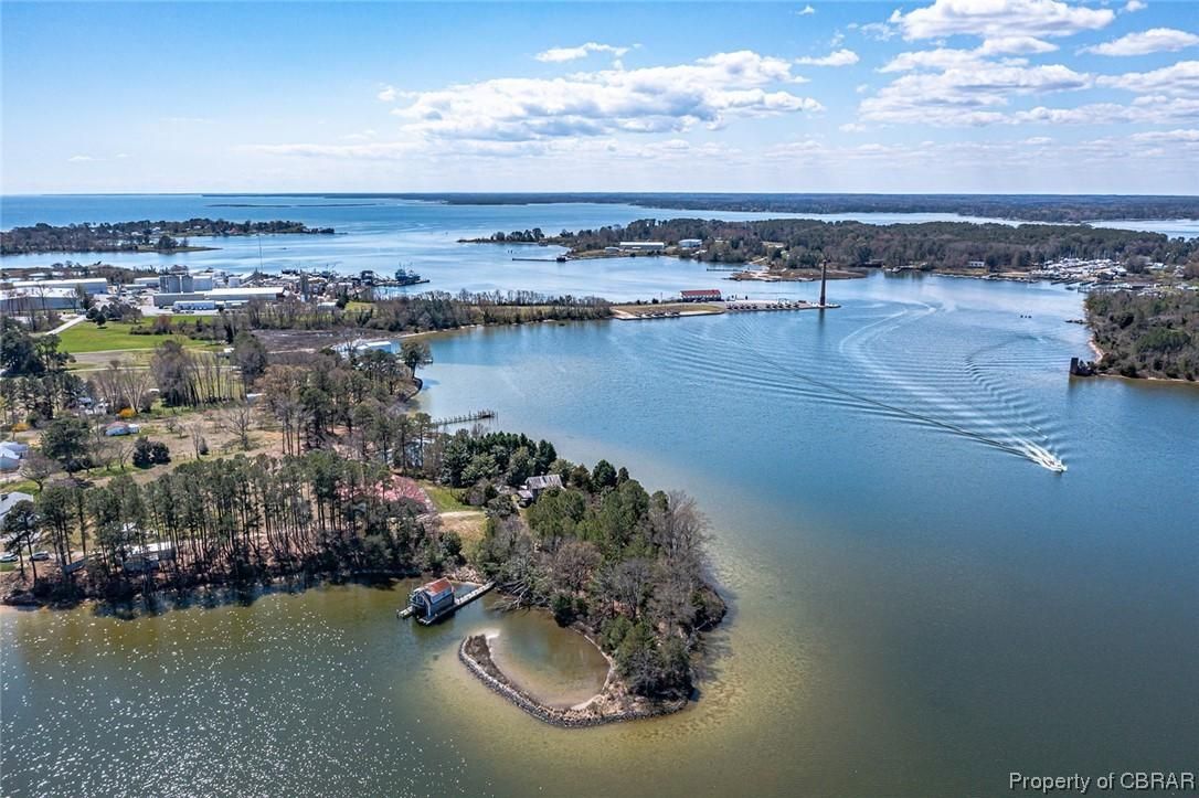 213 Edwards Lane, Reedville, VA 22539 Land and Farm