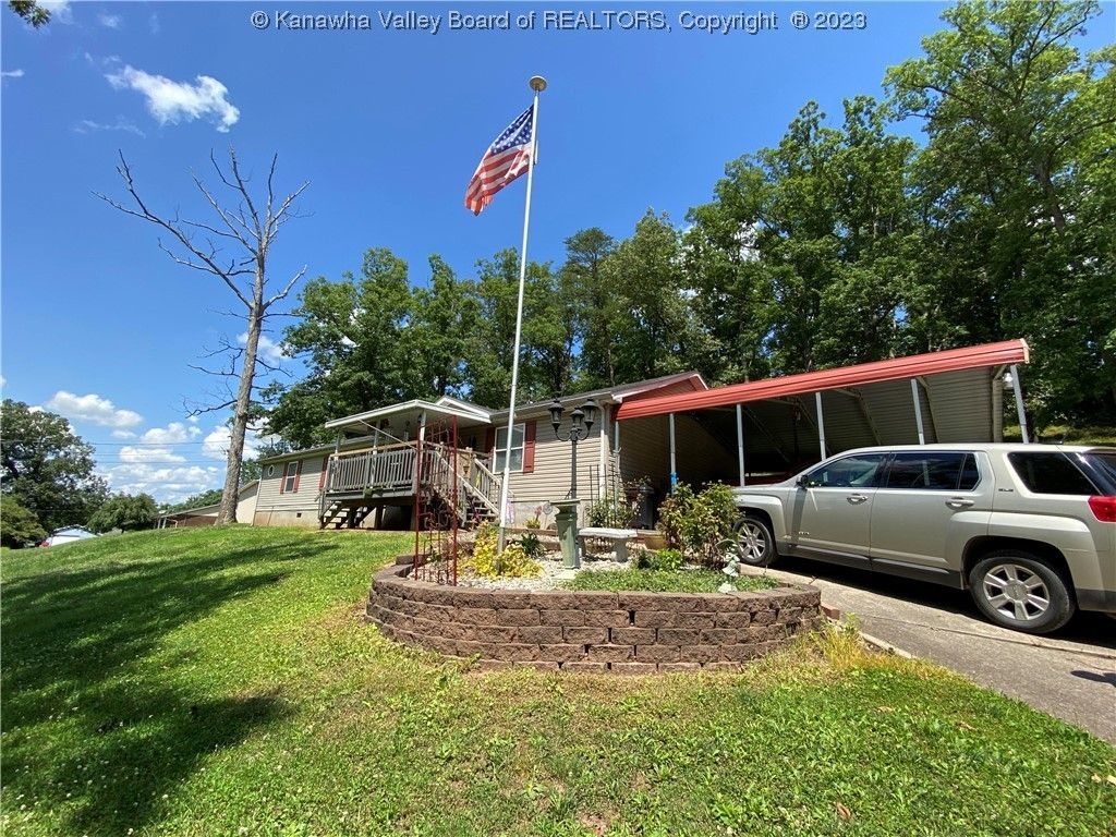 1.1 Acres, 156 Sheridan Road, Nitro, WV 25143 Land and Farm