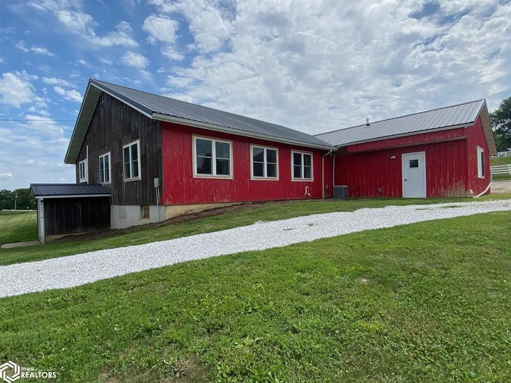 4.38 Acres, 303 Old Highway 2, Cantril, IA 52542 Land and Farm