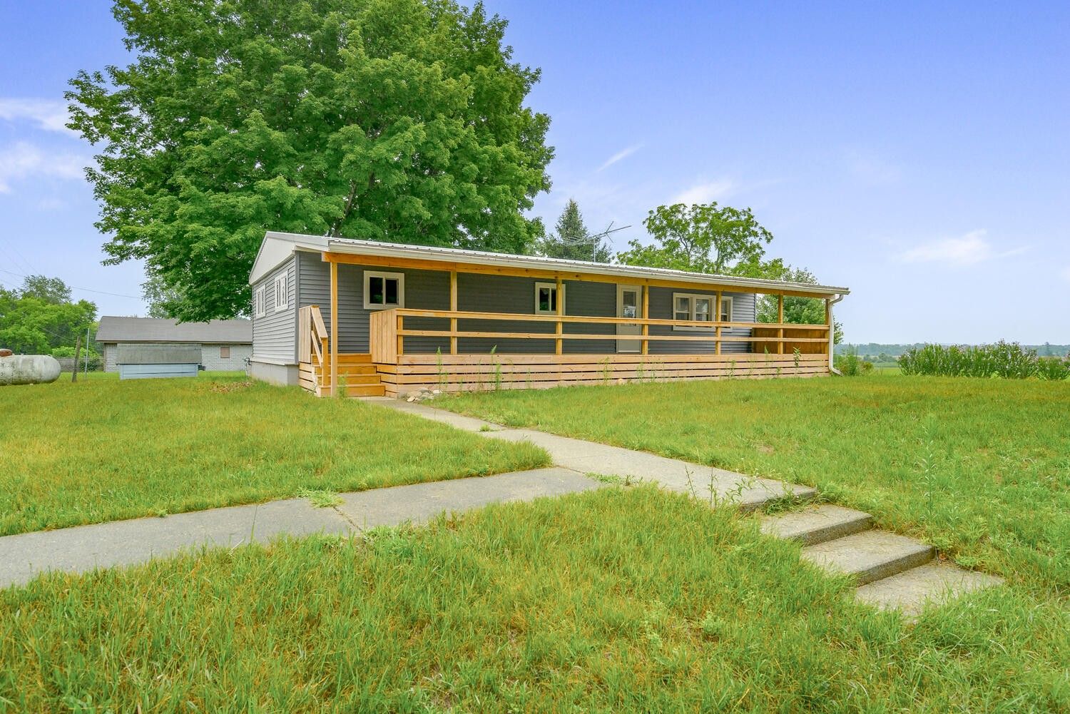 1.08 Acres, 25782 18th Avenue, Gobles, MI 49055 Land and Farm