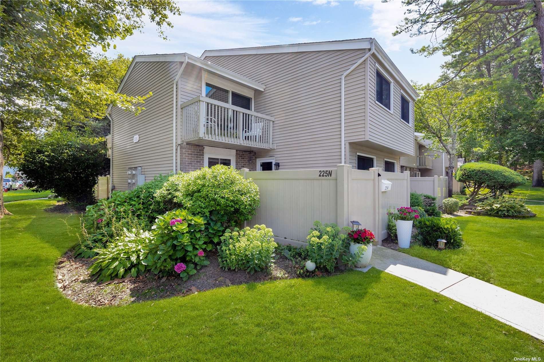 0.1 Acres, 225 Springmeadow Drive, Holbrook, NY 11741 Land and Farm