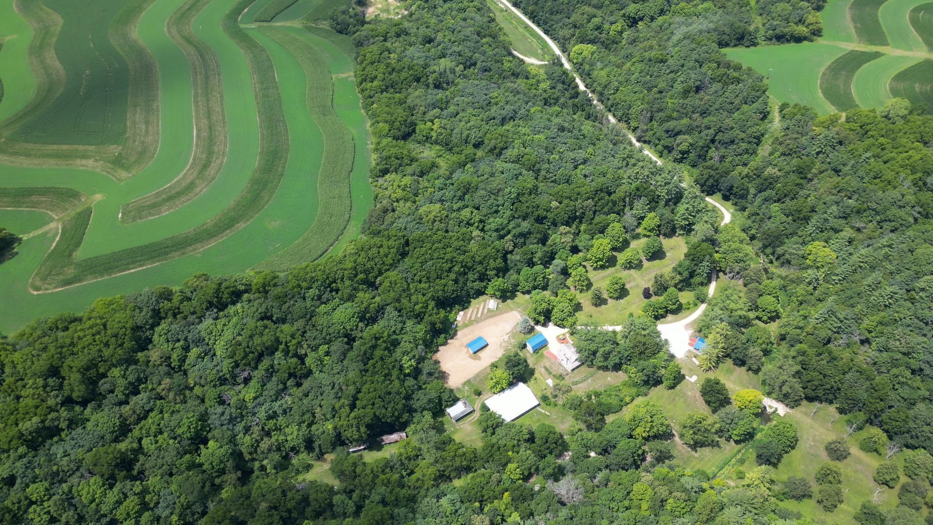 12757 Dunromin Drive, Caledonia, MN 55921 Land and Farm