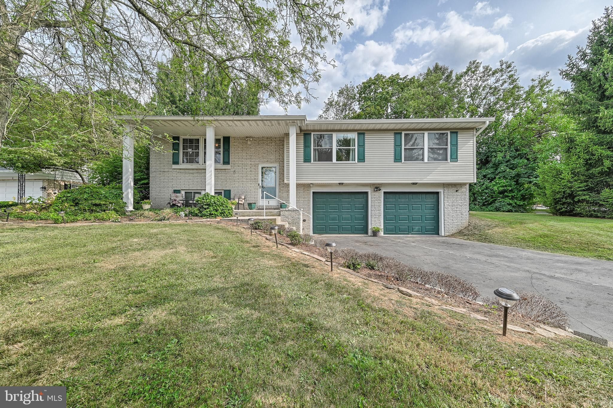 0.33 Acres, 1 NORTHVIEW DRIVE, Hanover, PA 17331 Land and Farm