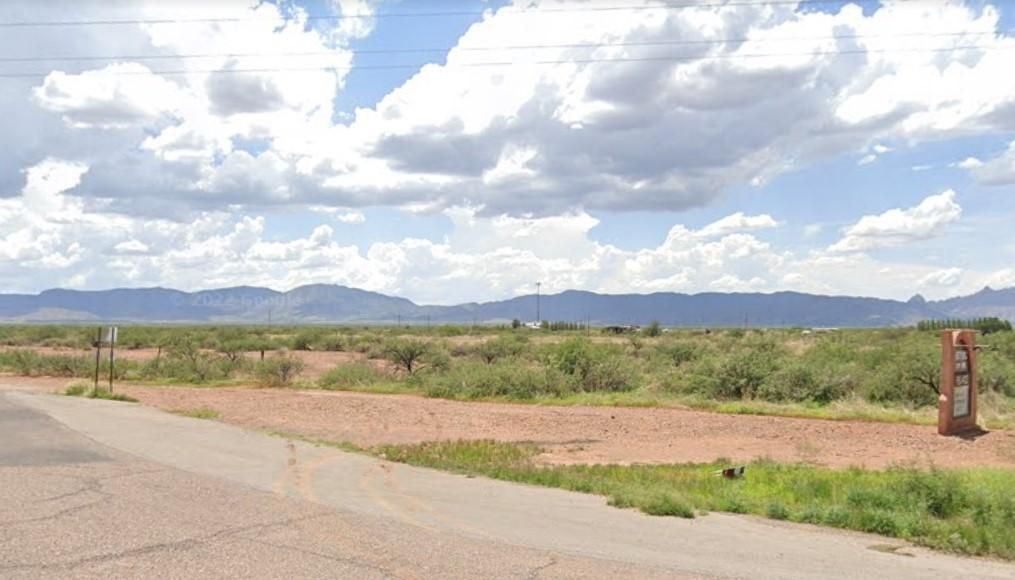 1.07 Acres, Pearce, AZ 85625 Land and Farm