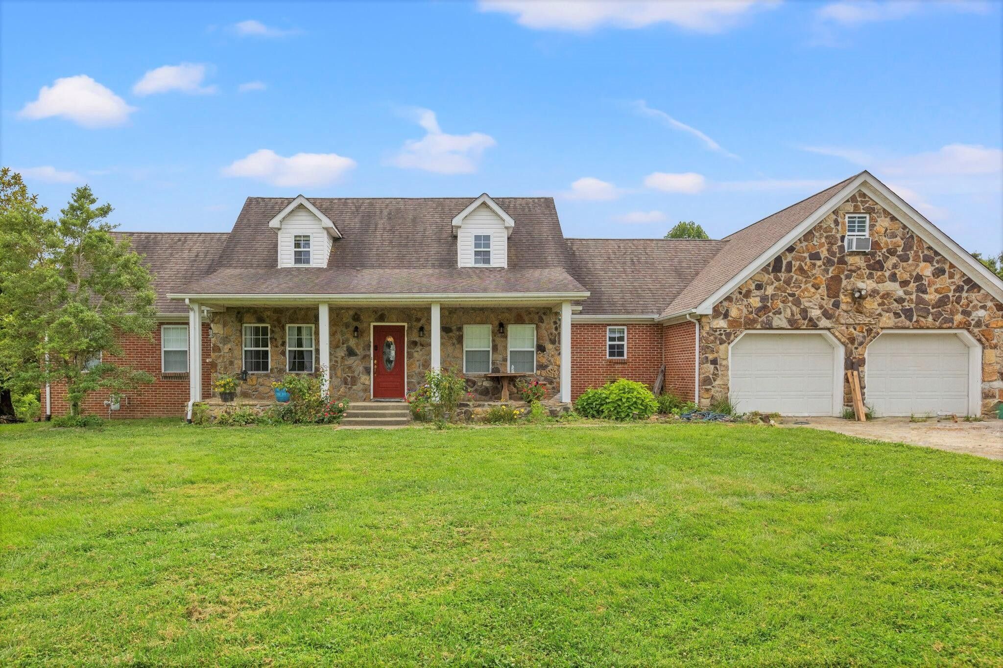 14.9 Acres, 3181 Highway 52 West, Beattyville, KY 41311 Land and Farm