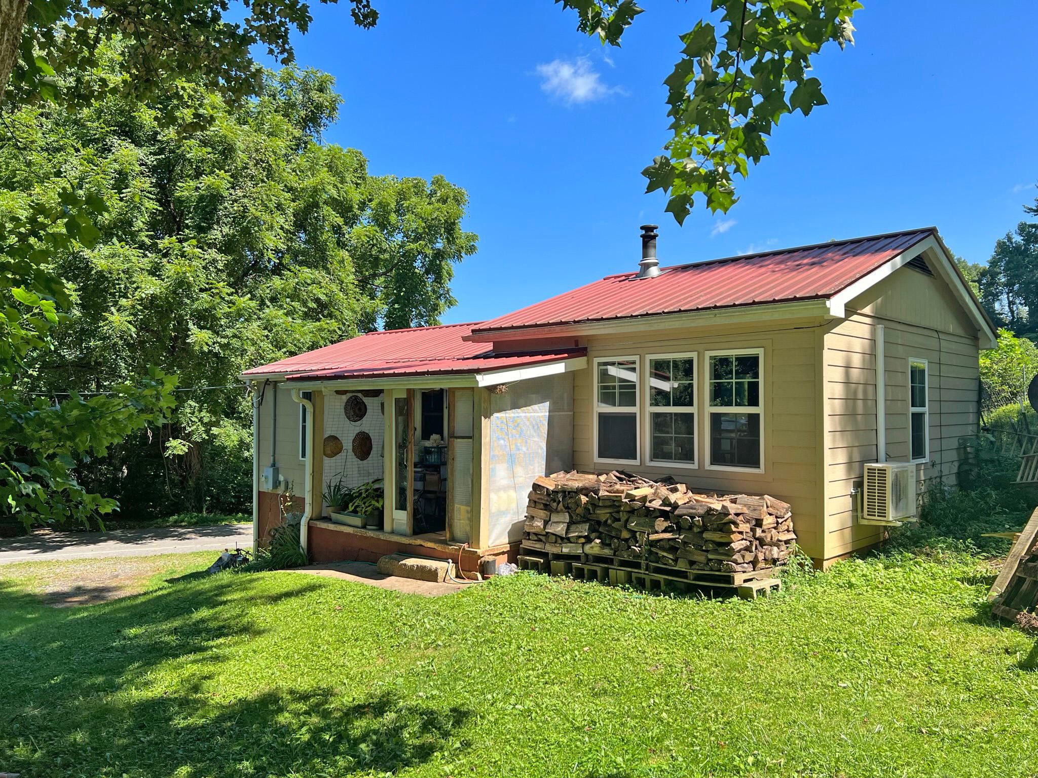 12 Acres, 3390 Revere Road, Marshall, NC 28753 Land and Farm