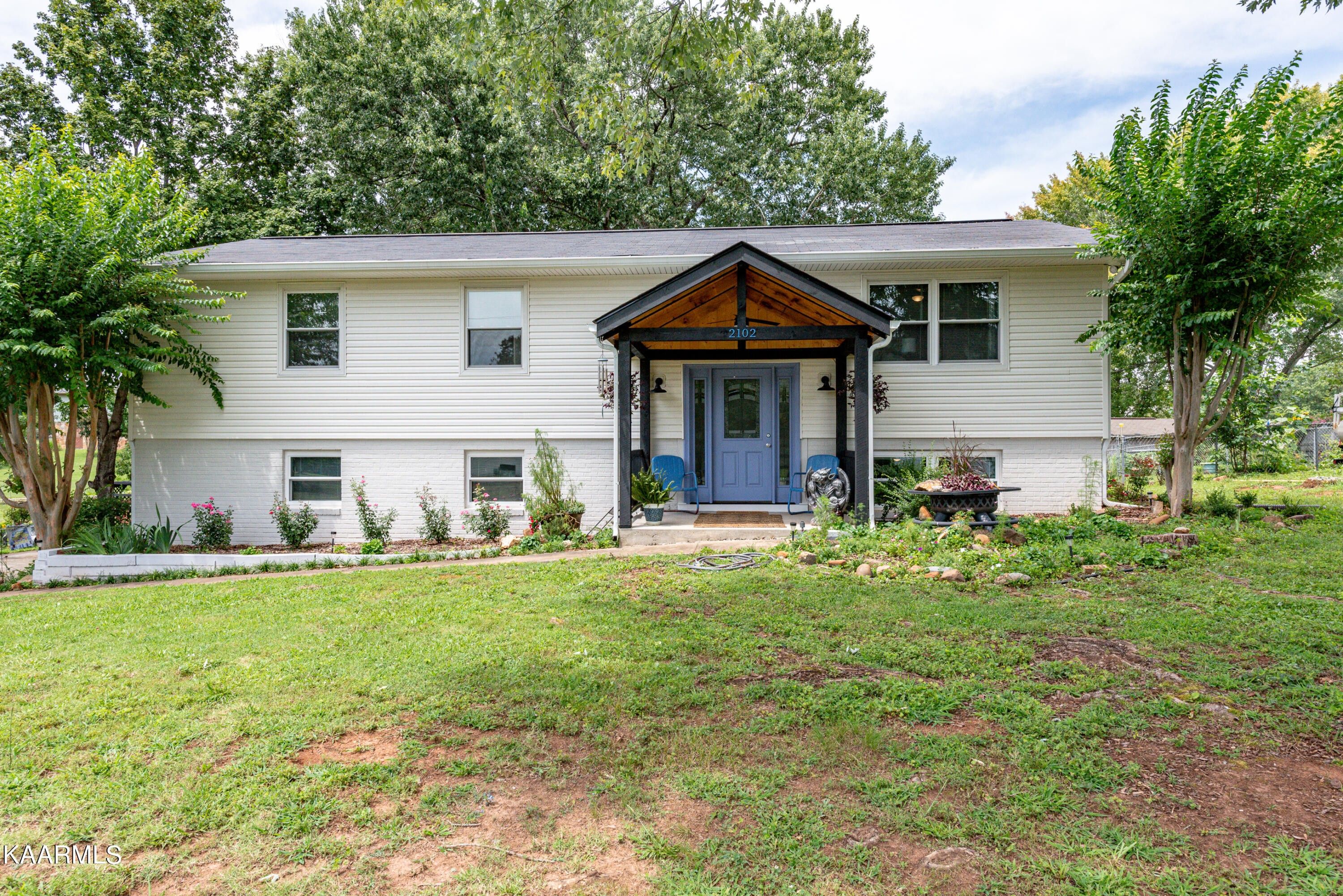 0.73 Acres, 2102 Colonial Circle, Maryville, TN 37803 Land and Farm