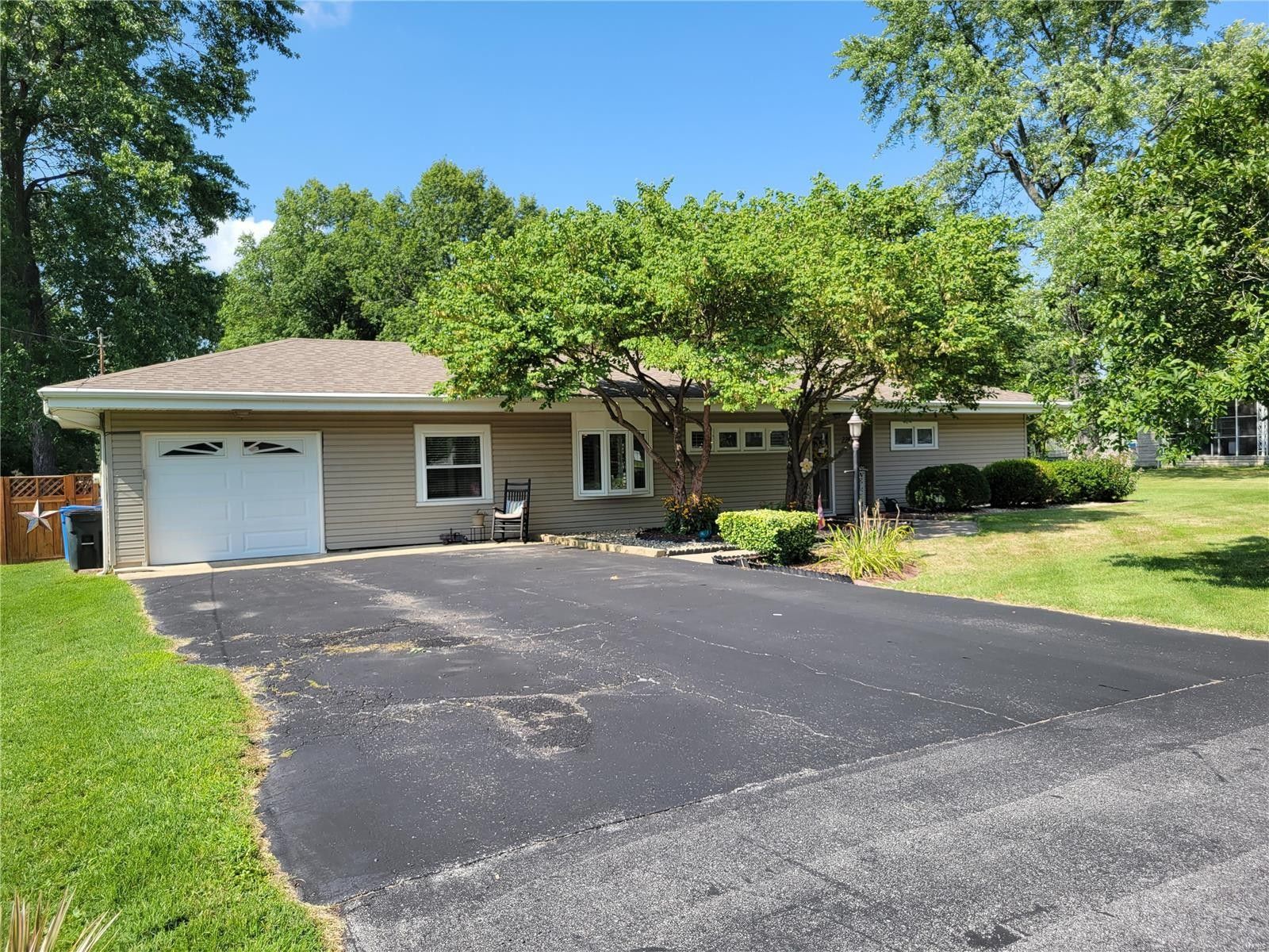 0.42 Acres, 228 West Haller Drive, East Alton, IL 62024 Land and Farm