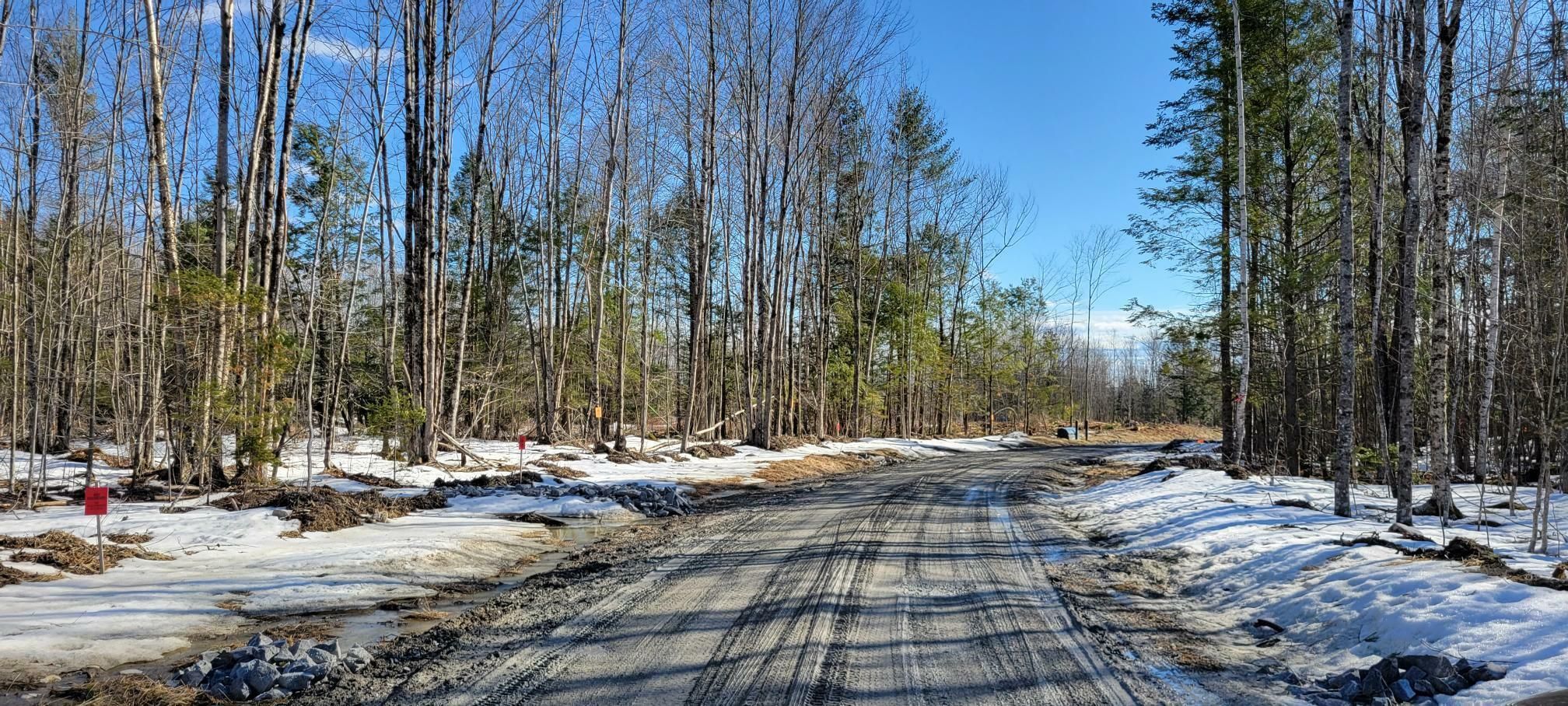 65 acres in Pittsfield, ME, 04967 Land and Farm