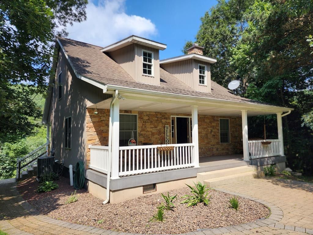 2.9 Acres, 7799 Vista Rise Drive, Huntingdon, PA 16652 Land and Farm