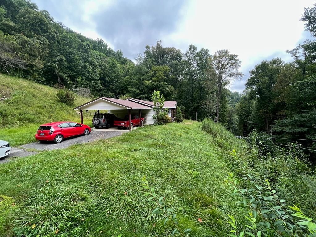 44 Acres, 512 Wilson Branch Road, Pippa Passes, KY 41844 Land and Farm