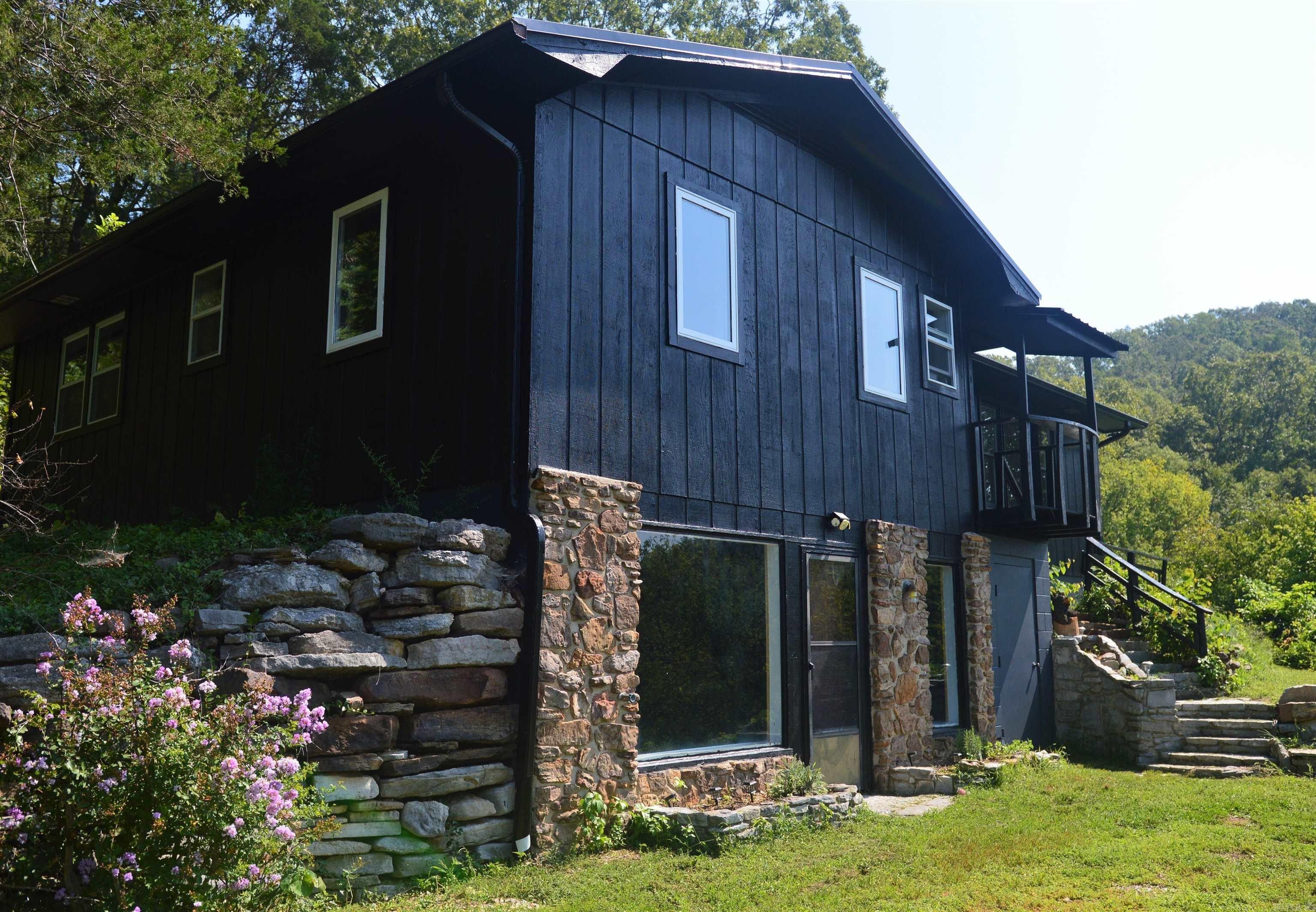 18 Acres, 2028 Wilcox Drive, Mountain View, AR 72560 Land and Farm